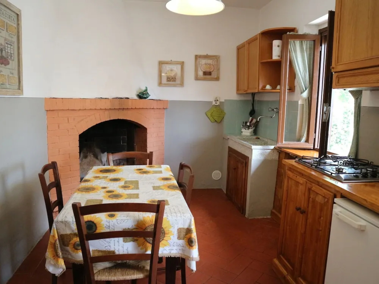 Beautiful Apartment With Garden, Patio, Pool, Barbecue