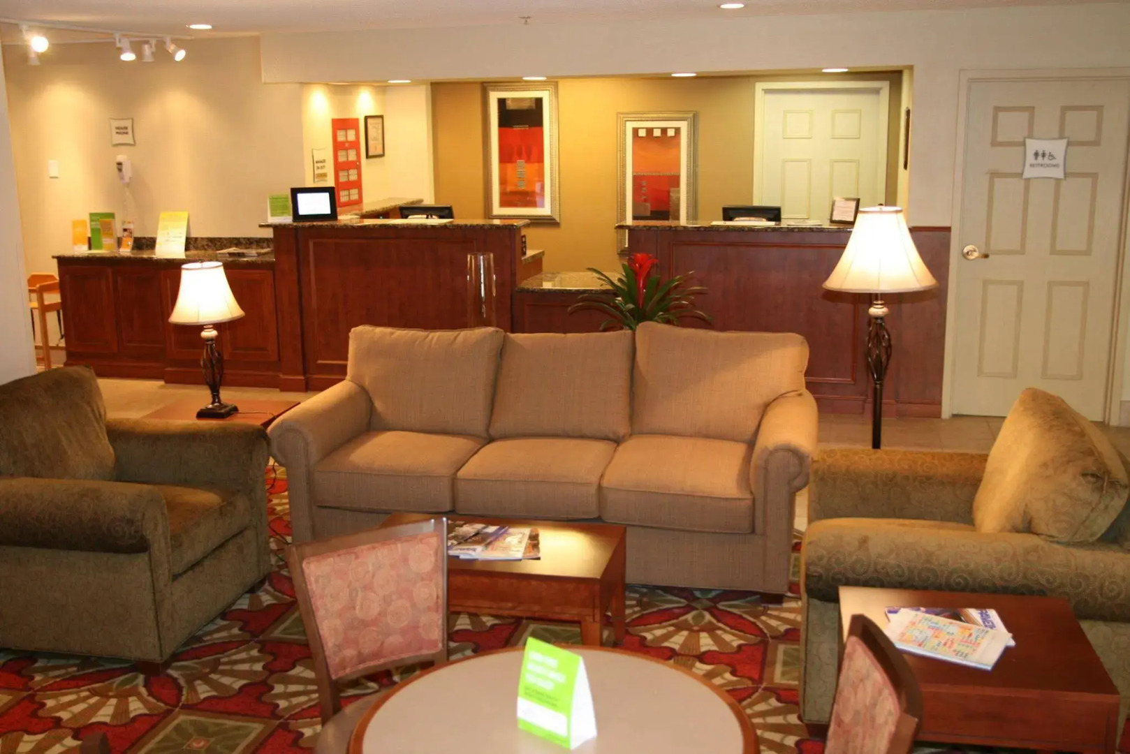 Courtyard by Marriott Cleveland Airport North