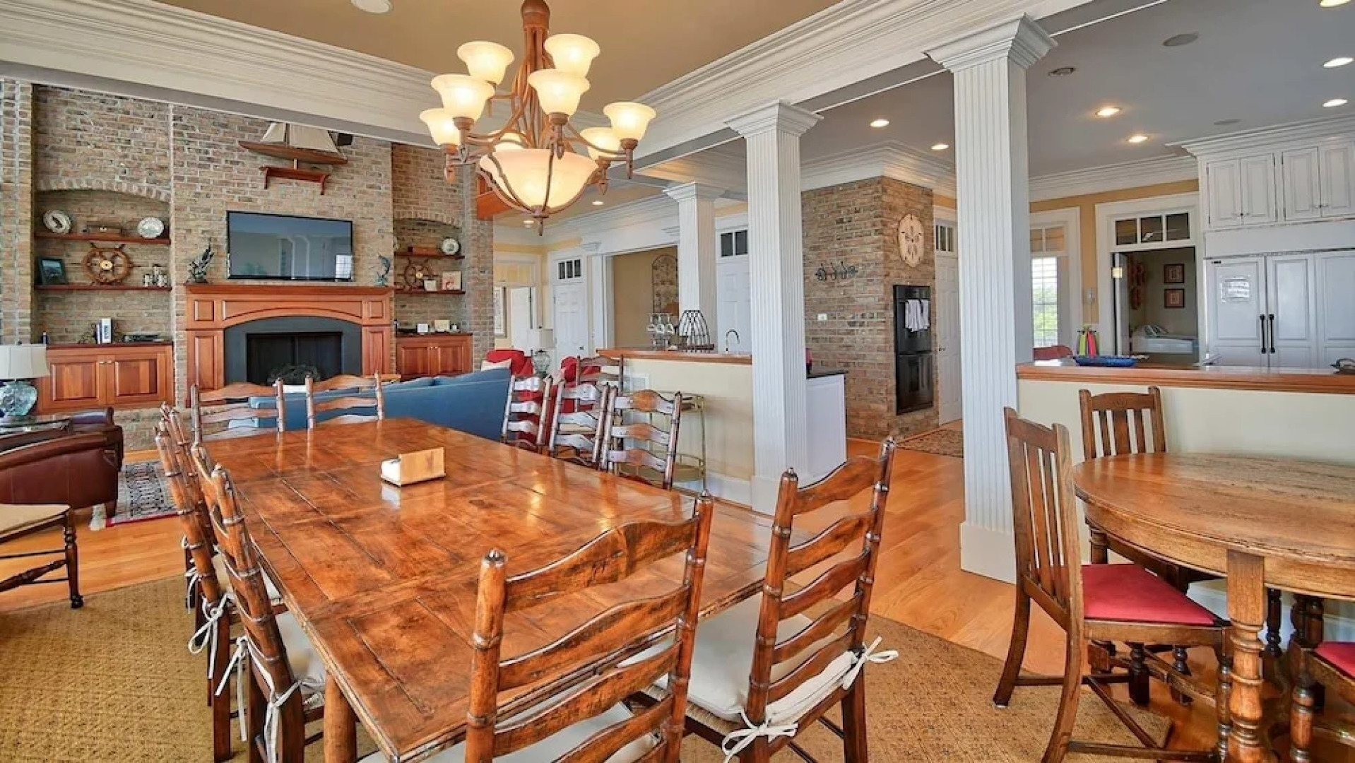 105 Endless View 8 Br Home by RedAwning