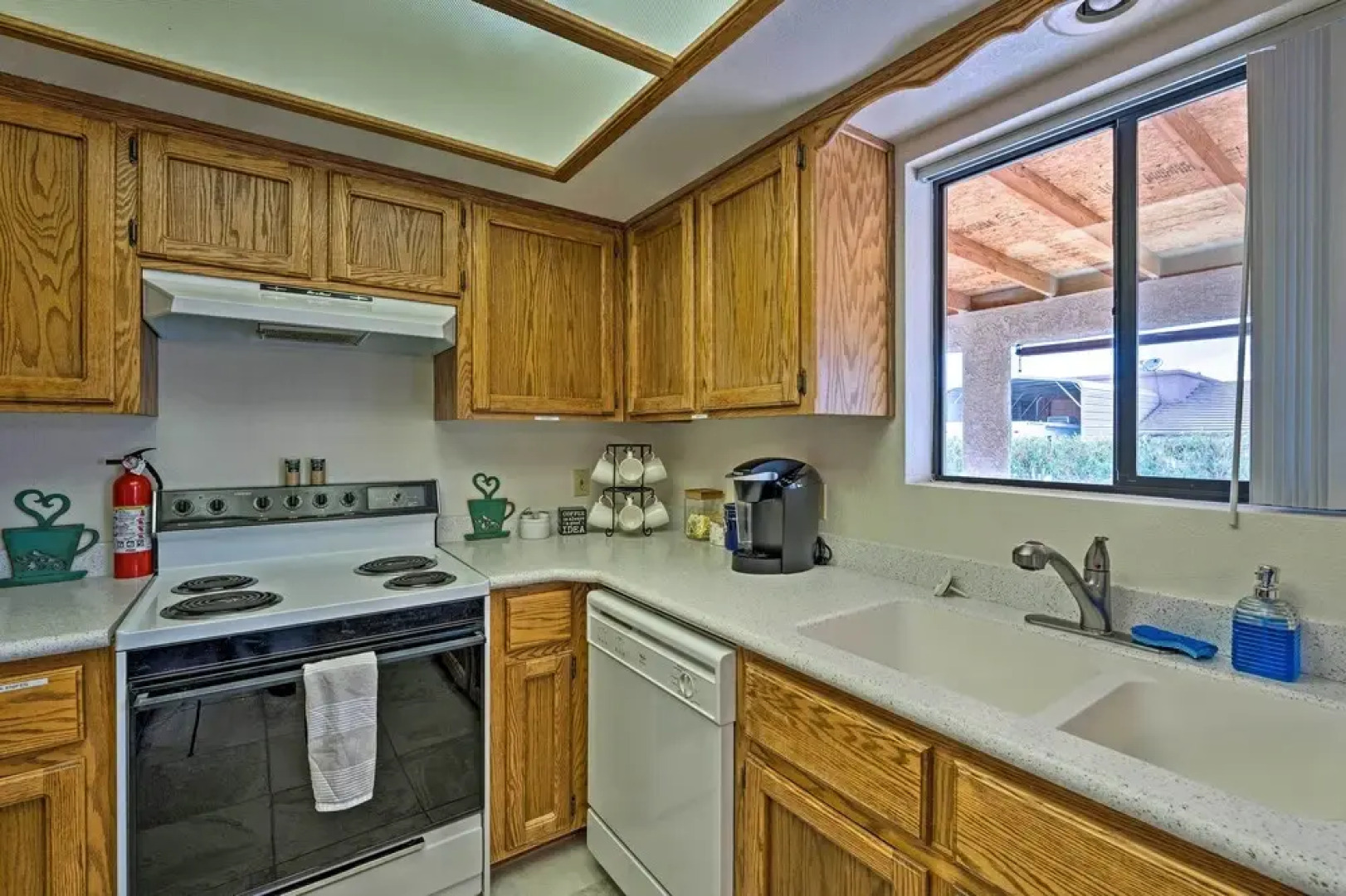 Lake Havasu City Retreat w/ Mtn Views & Patio!