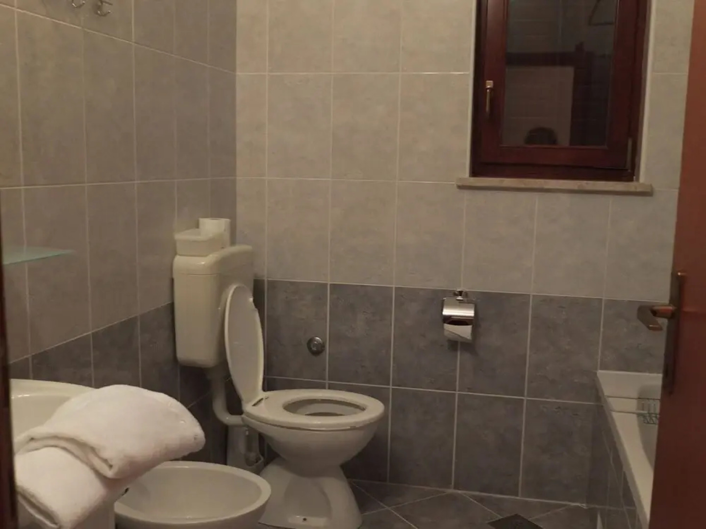 Peaceful House Only 900m From the sea With Swimming Pool, Bbq, Wifi, Airco