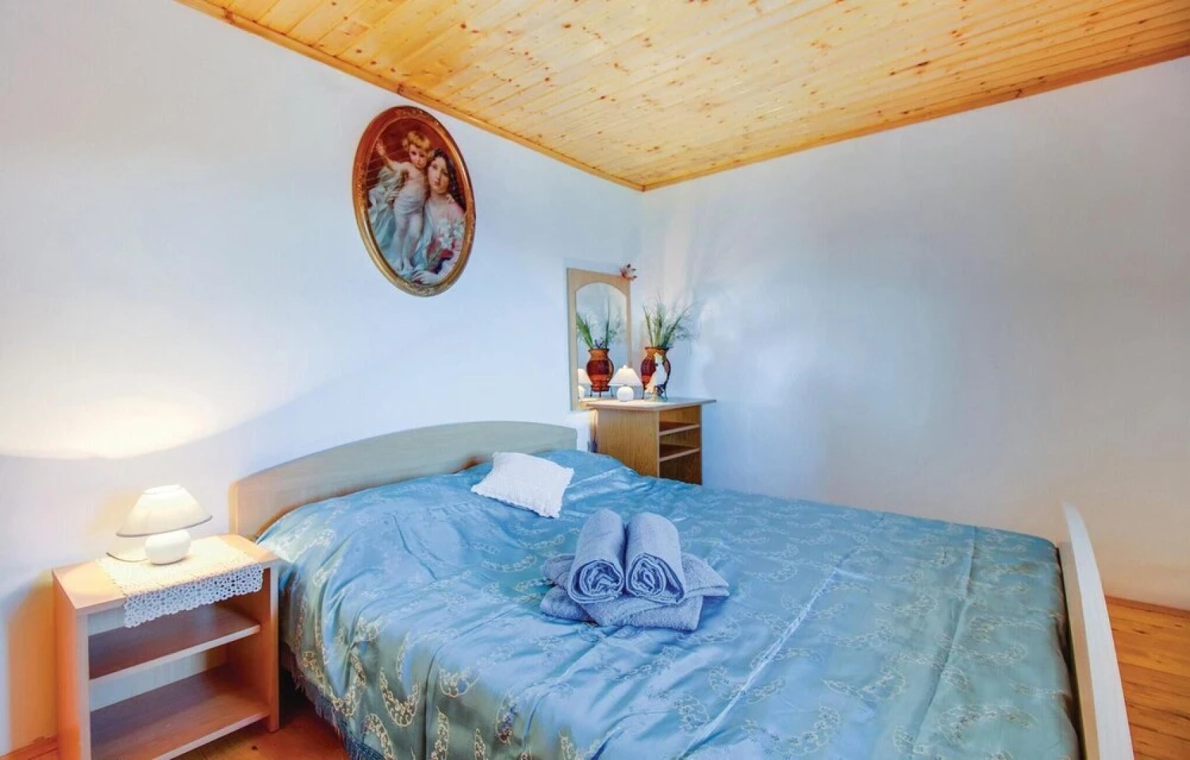 Awesome Apartment in Valun With 1 Bedrooms