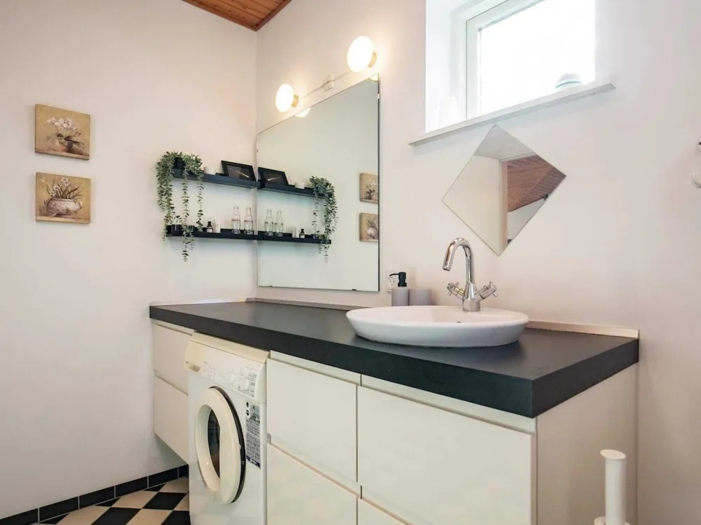 6 Person Holiday Home in Millinge