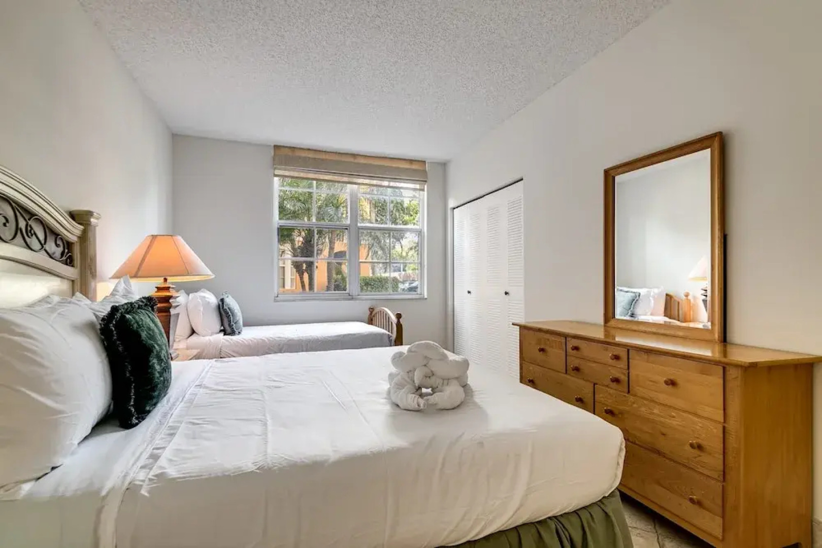 Wonderful 3 Bedroom Condo in the Heart of Aventura