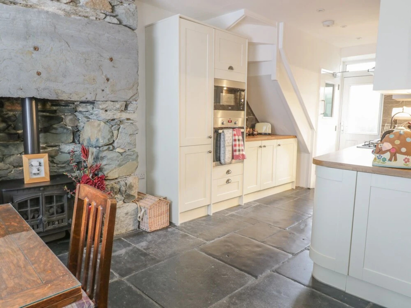 1 Springfield Street