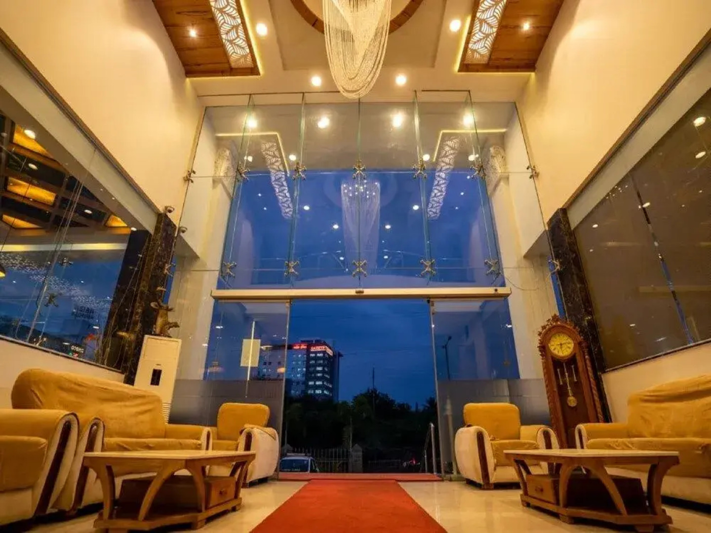 Hotel V Star by OYO Rooms