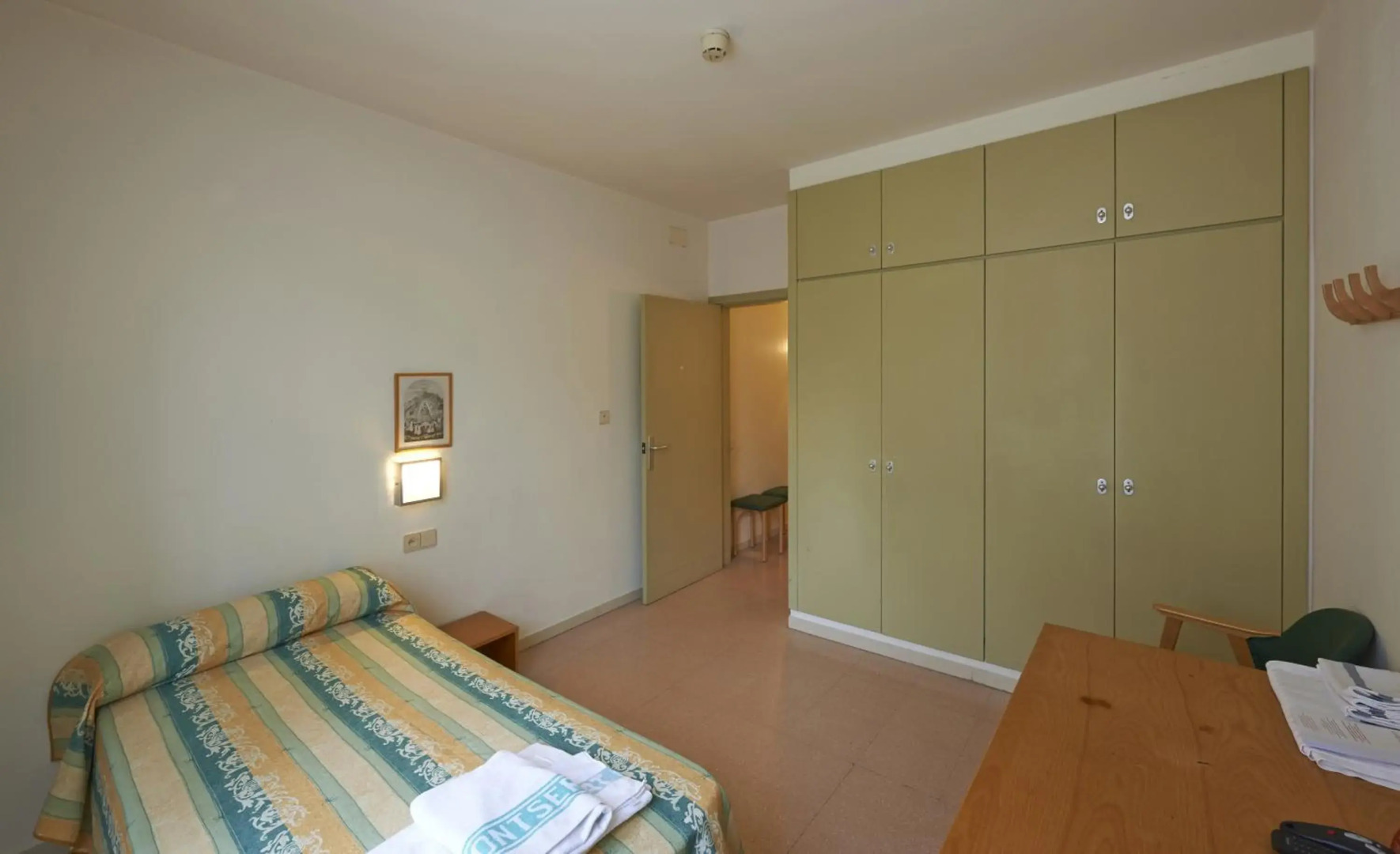 Apartamentos Montserrat Abat Marcet