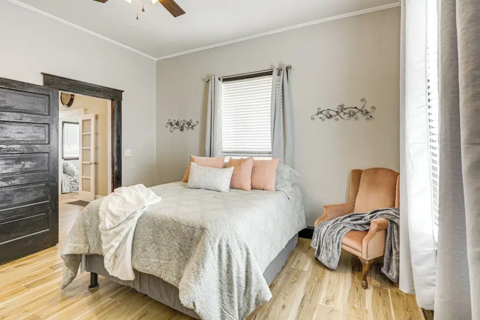 Fire Pit: Pet-friendly Mt Vernon Gem!