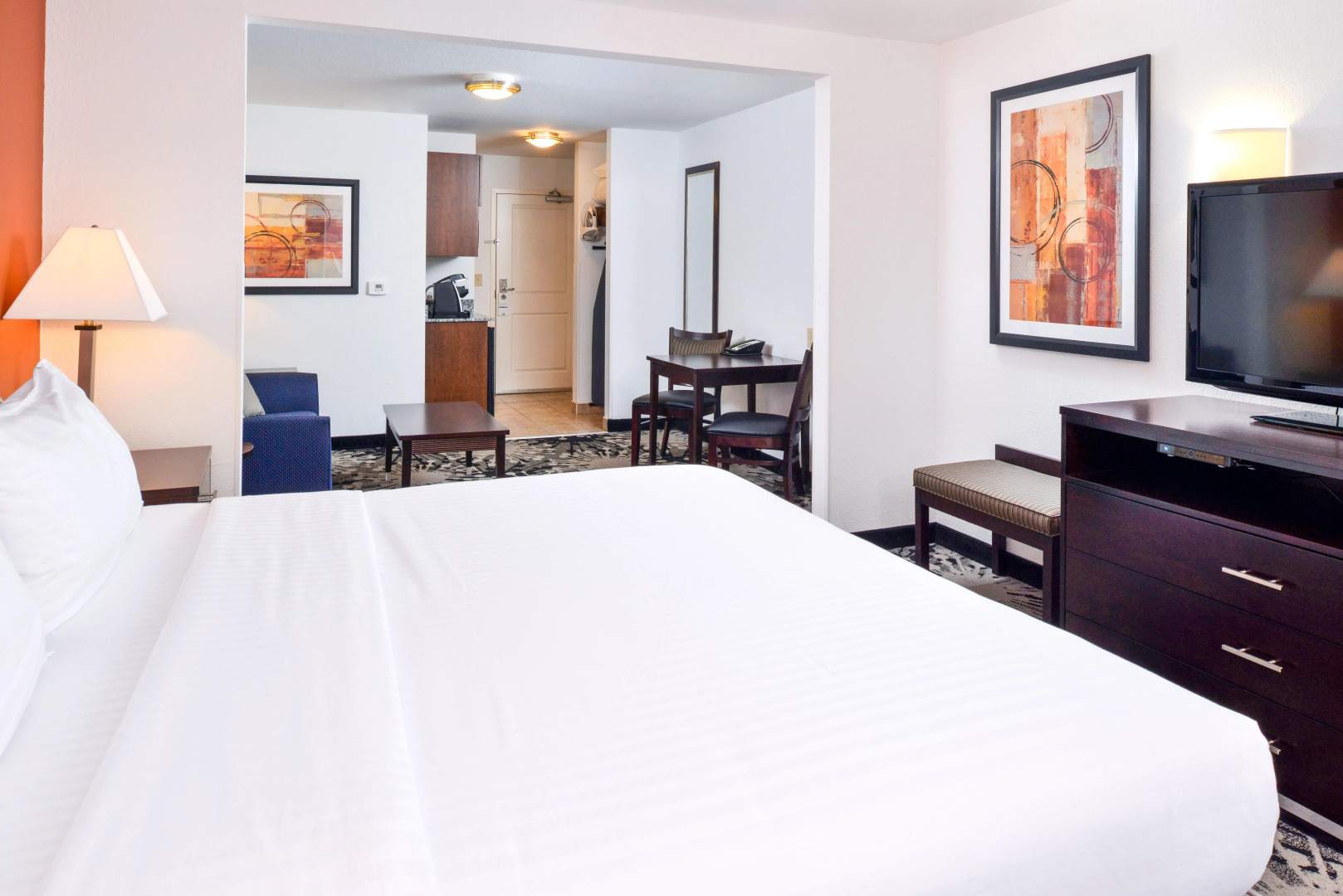 Holiday Inn Express & Suites Greenfield by IHG