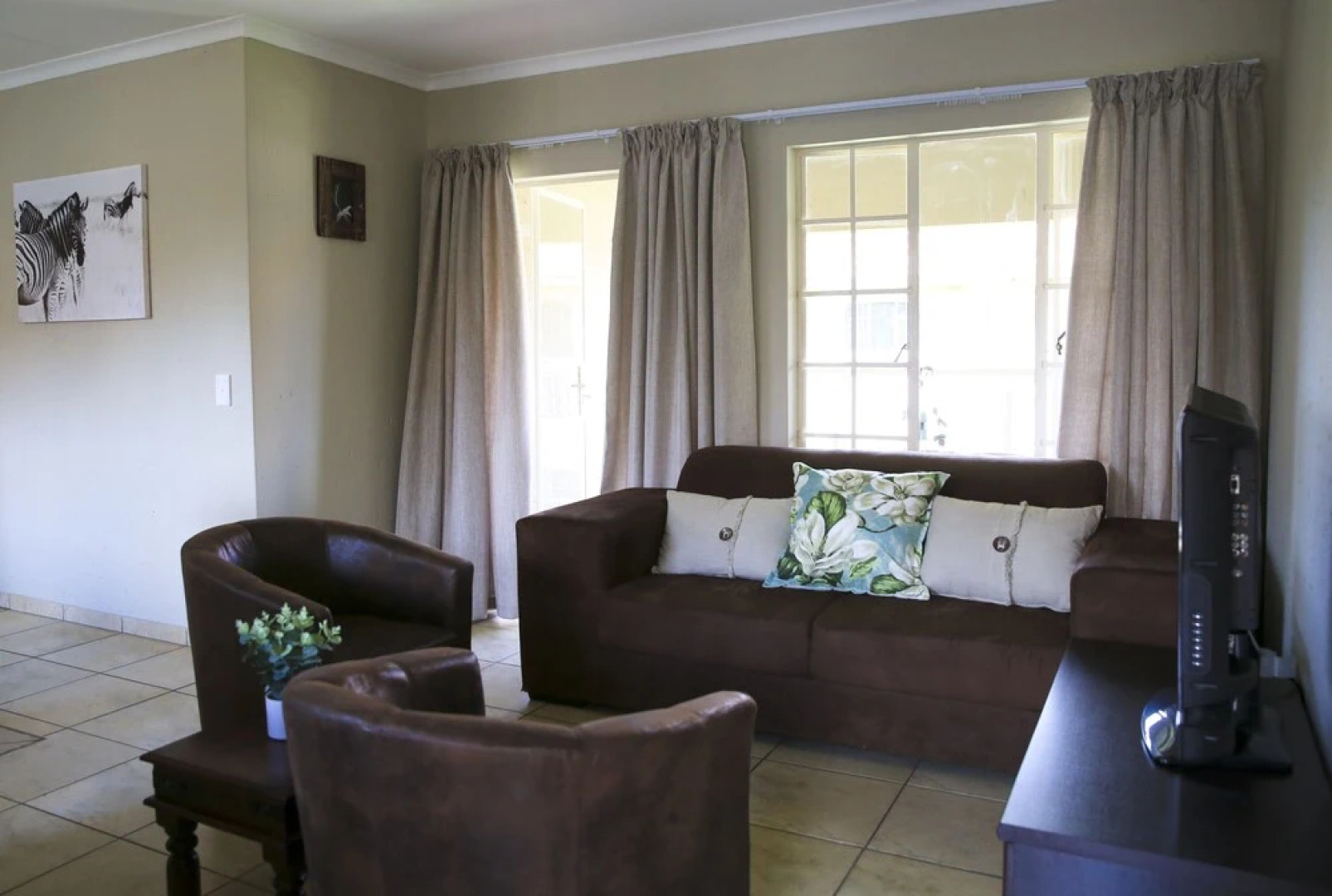 African Eagle Apartments