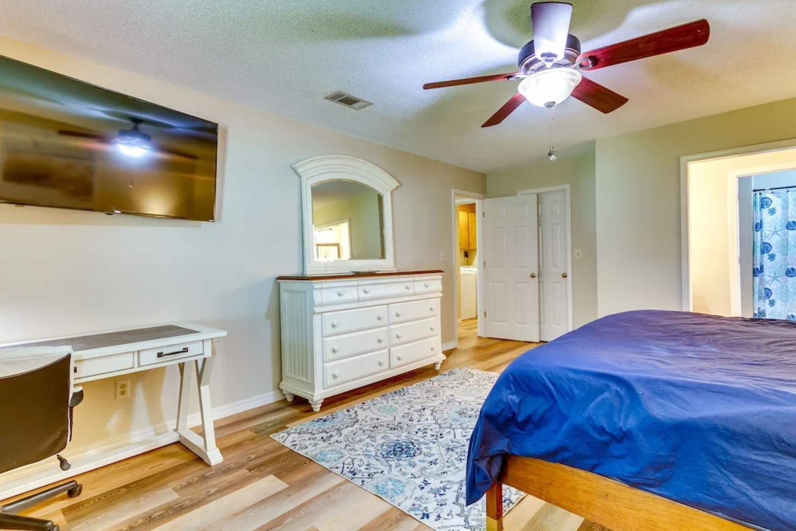 Gulf Breeze Oasis w/ Patio, Grill & Beach Chairs