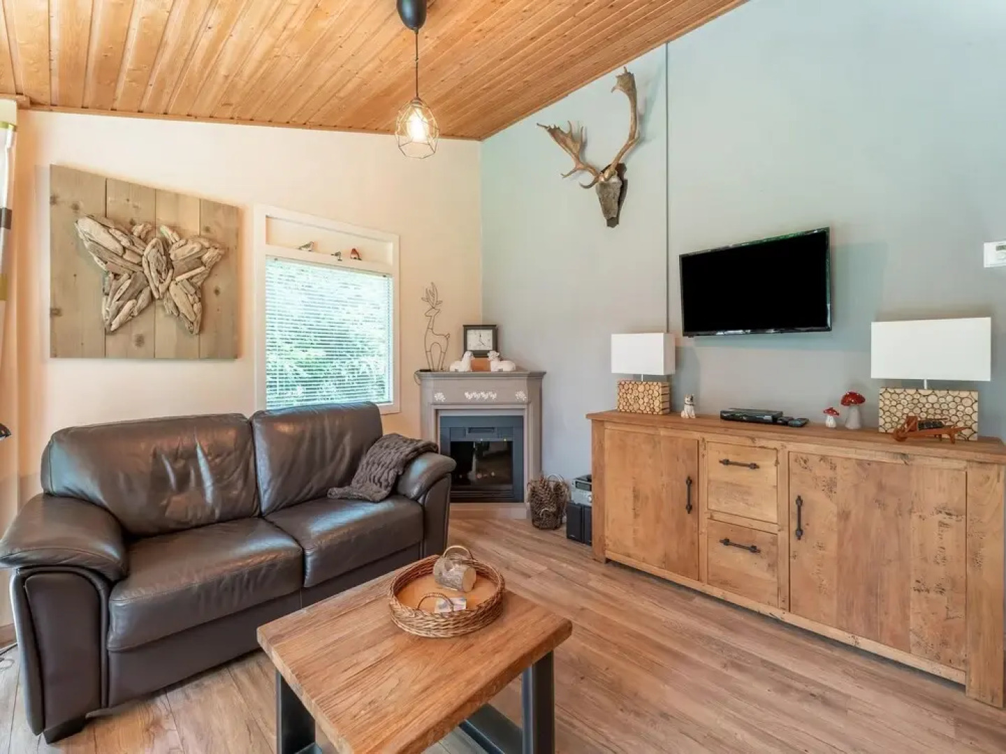 Picturesque Cottage on Park Hunzebergen