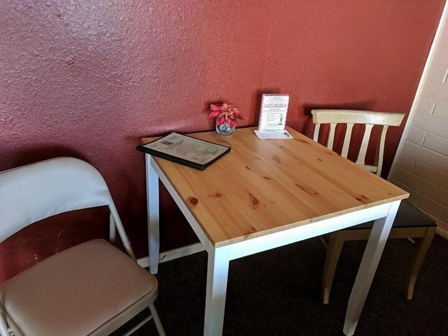 Grand Canyon Caverns Inn