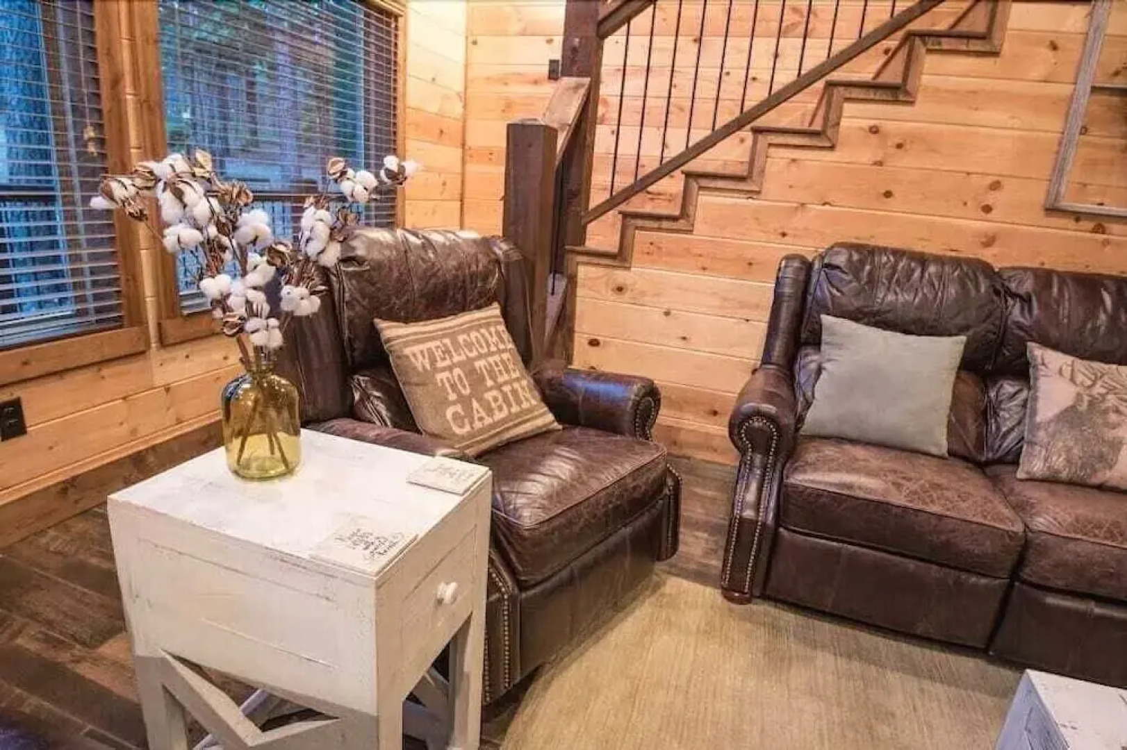 Stars On The Water Lodge - 4 Br Cabin