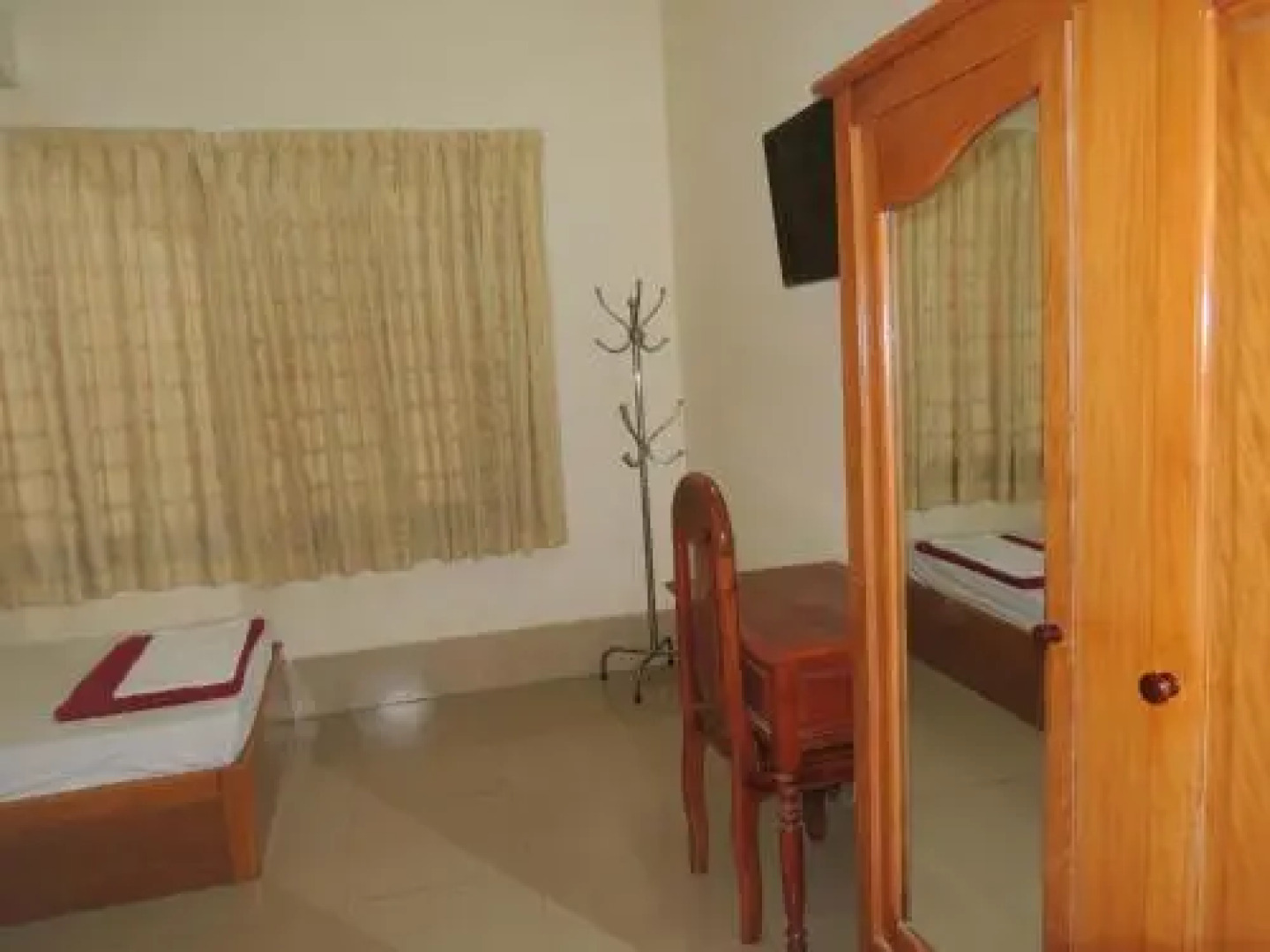 Roeung Loeung Mittapheap Restaurant & Hotel