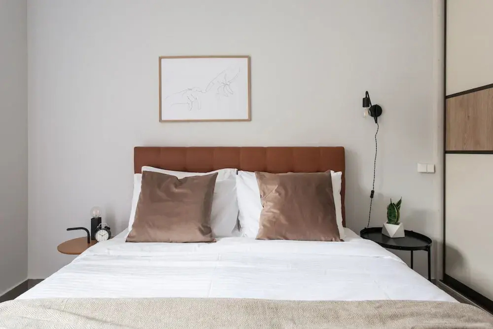 UPSTREET Modernized & Spacious 2BD Apartment in Chalandri