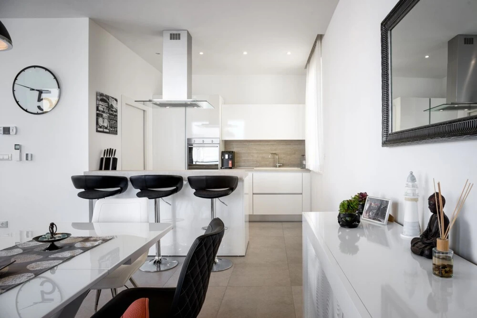 Acadia Beach Villas & Apartments, Slatine