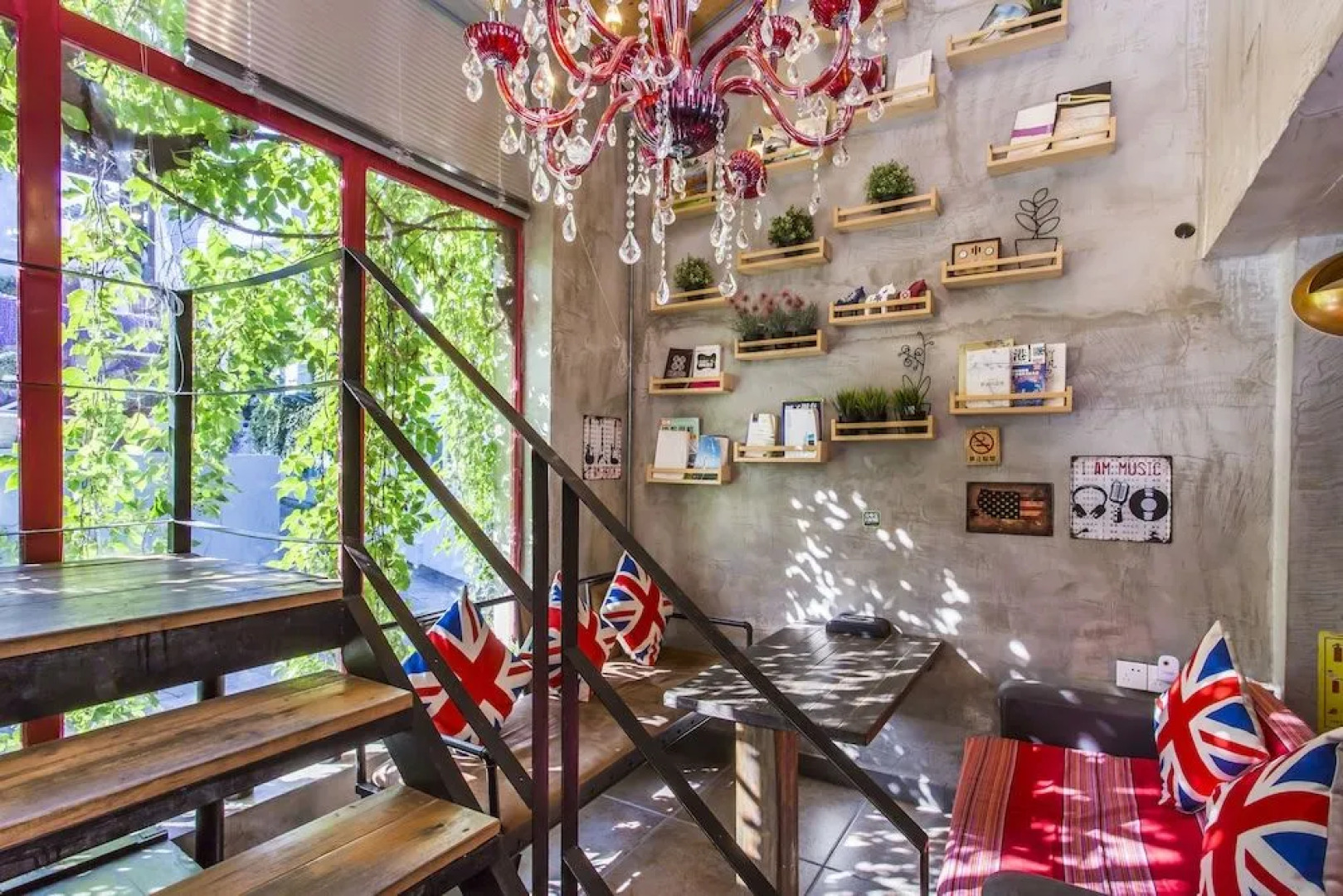 Maan Coco Travelling With Inn No.1