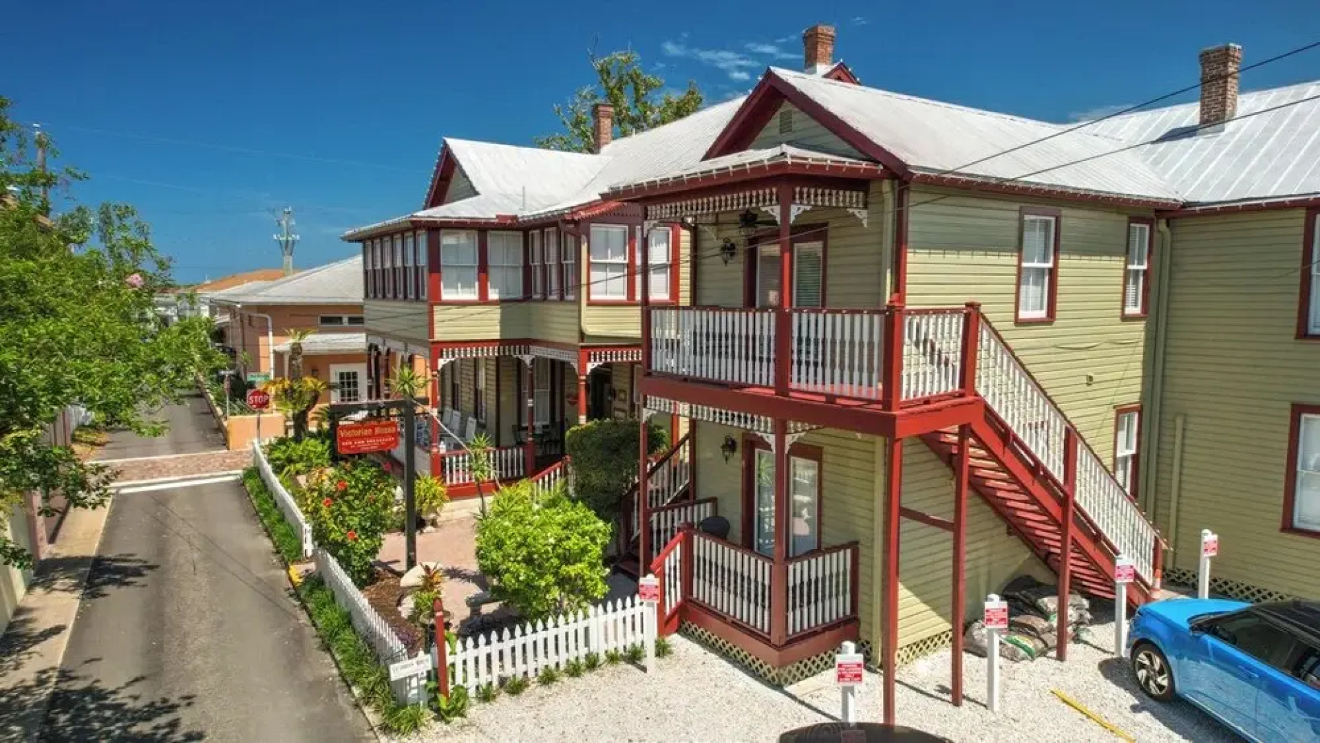 Victorian House Bed & Breakfast
