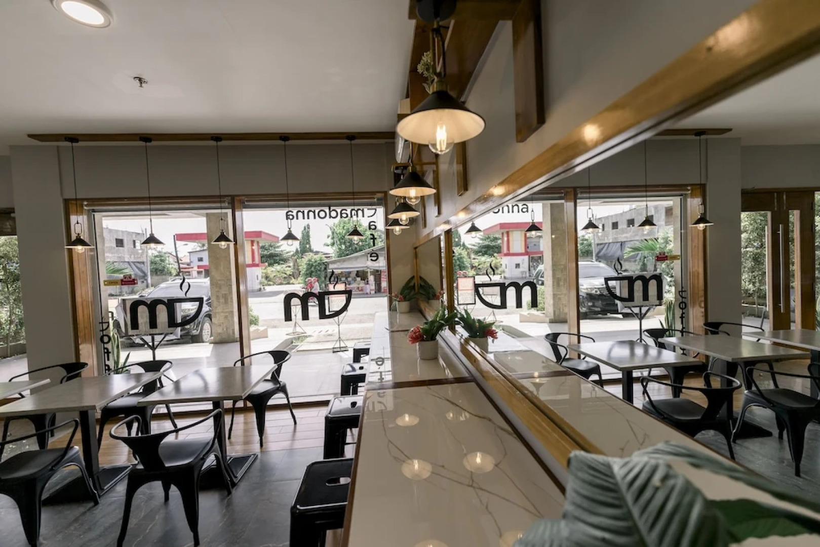 Madonna Hometel and Suites New Pandan