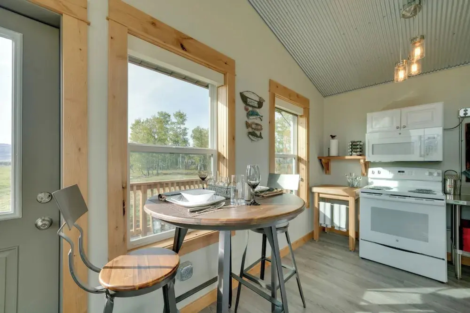 Beautiful Ranch Cottage - 45 Mi to Yellowstone NP!