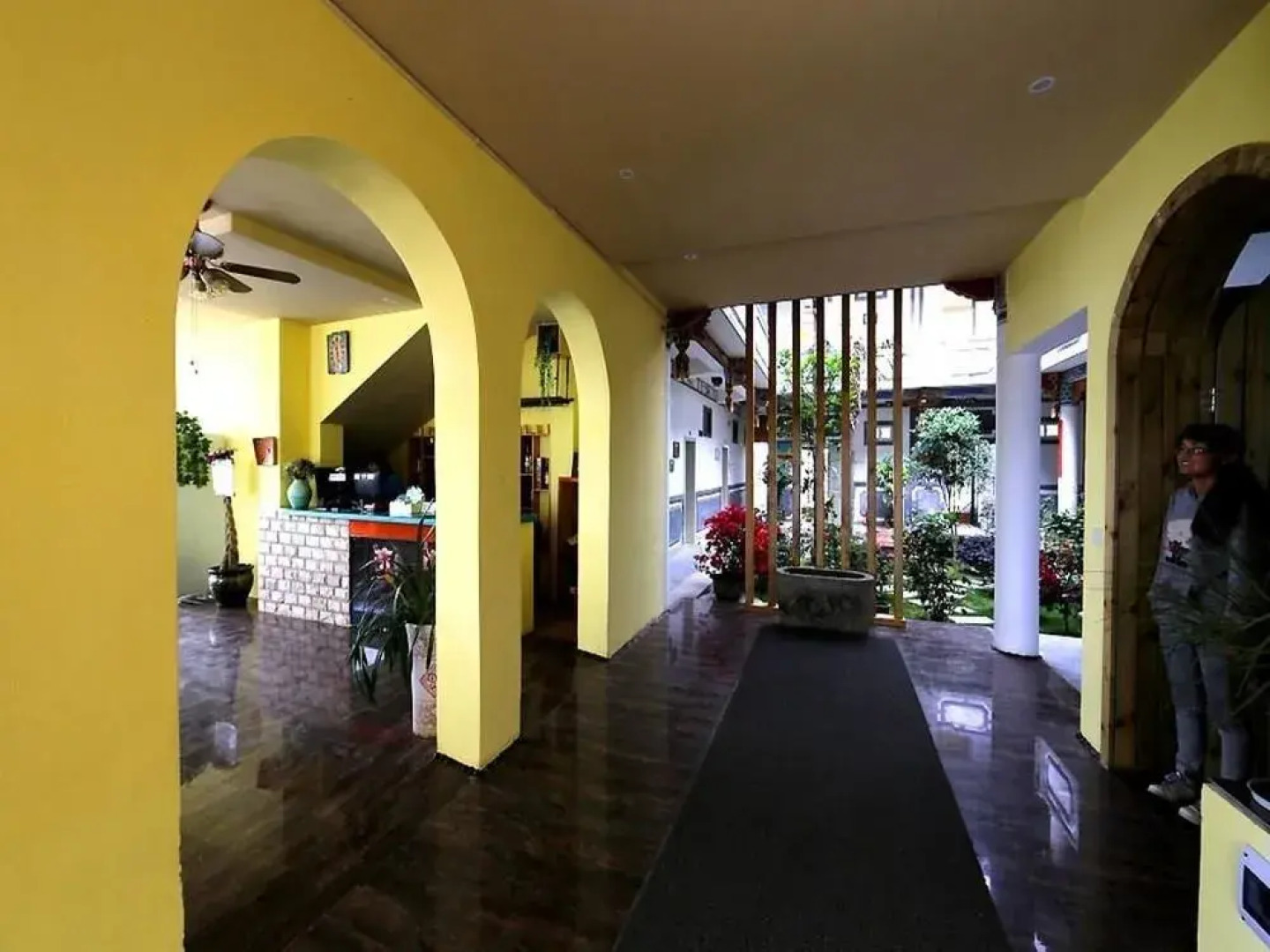 Dali Harbour Plaza Holiday Inn