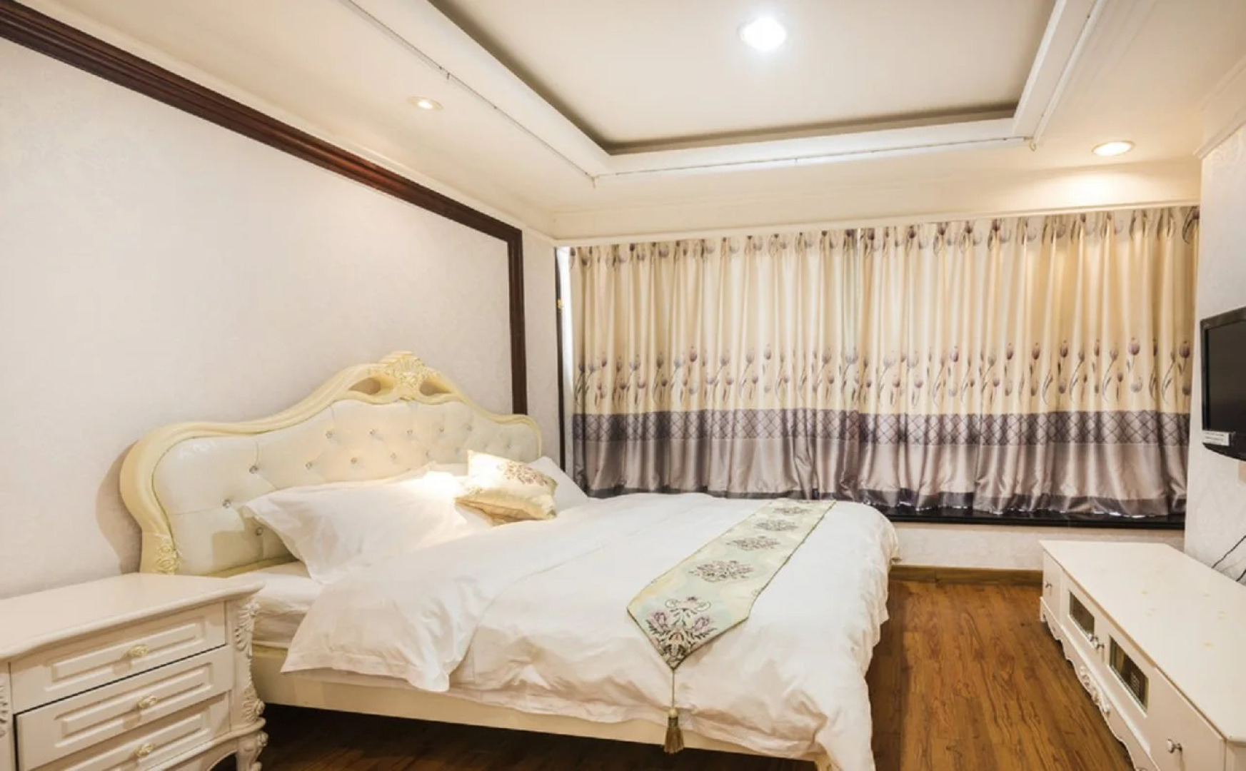 Orange Guangzhou Grand Continental Service Apartment Branch