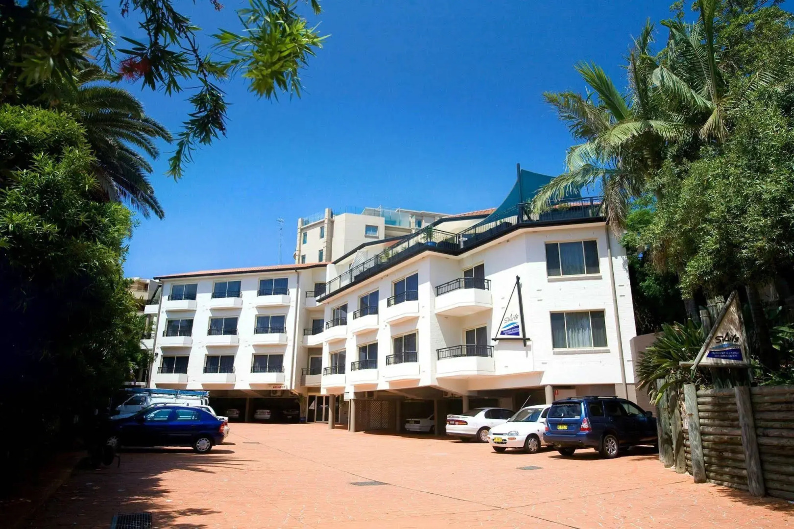 Terrigal Sails Serviced Apartments