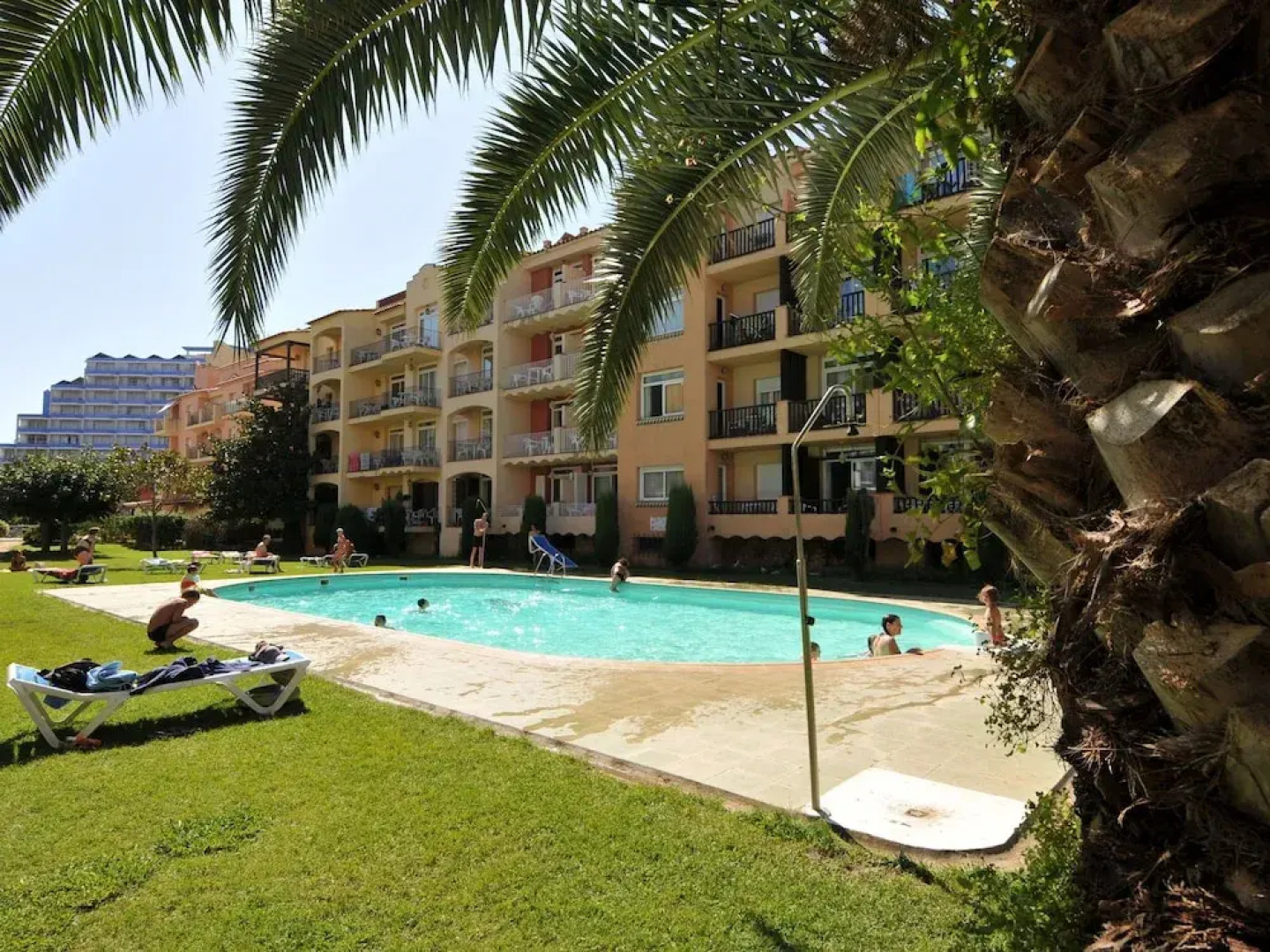Cozy Apartment in Empuriabrava With Swimming Pool
