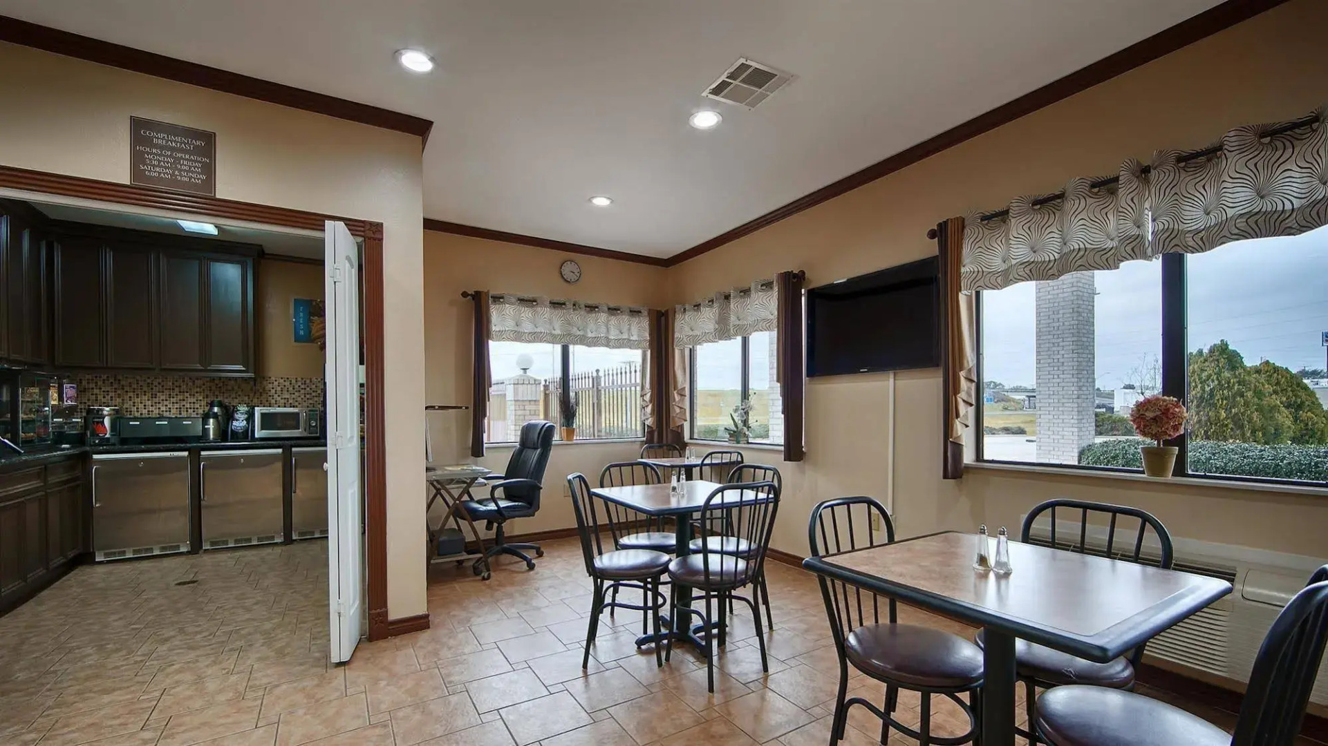 Days Inn by Wyndham Navasota