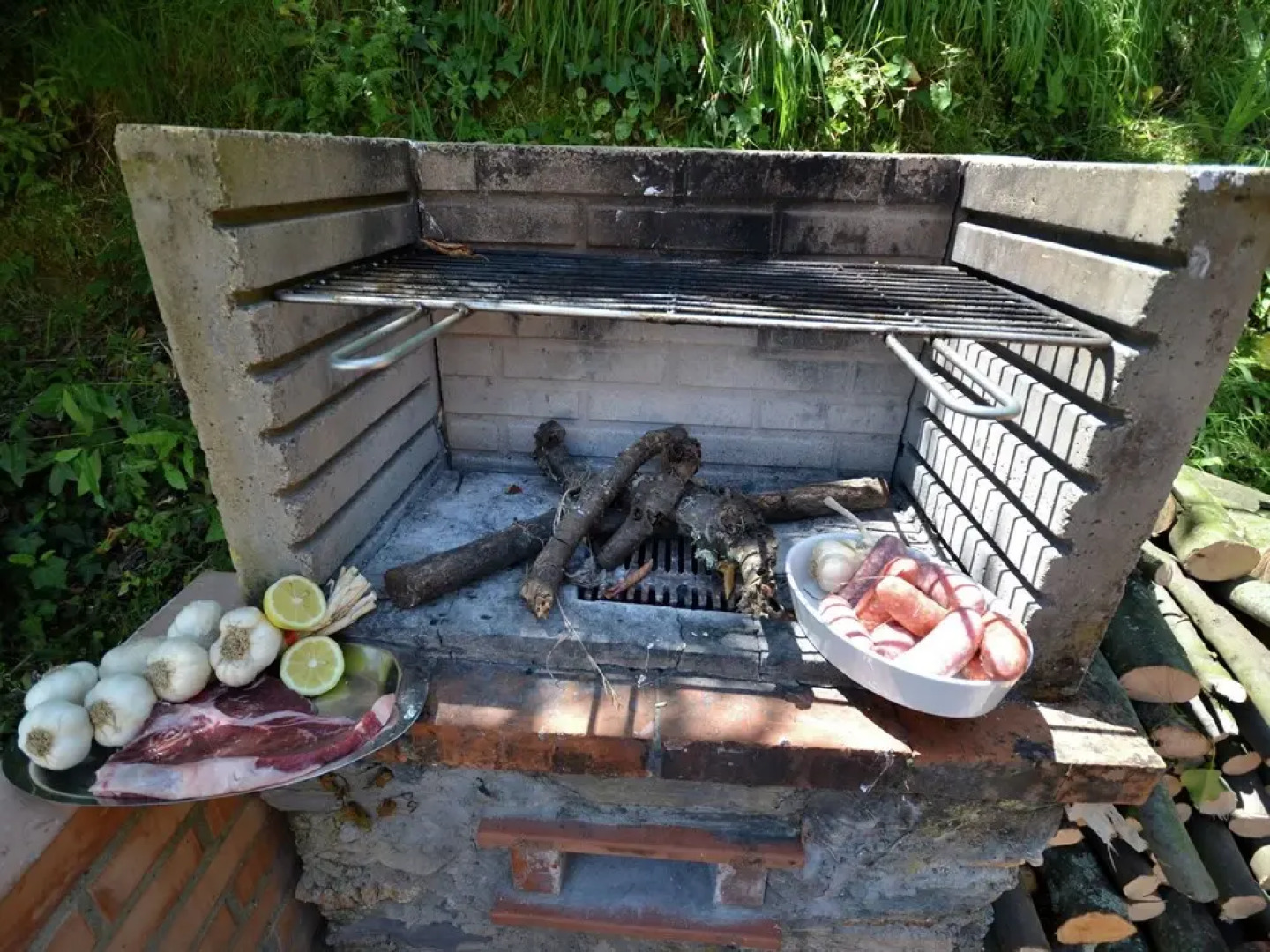 Warm Holiday Home in Vicopisano With Swimming Pool