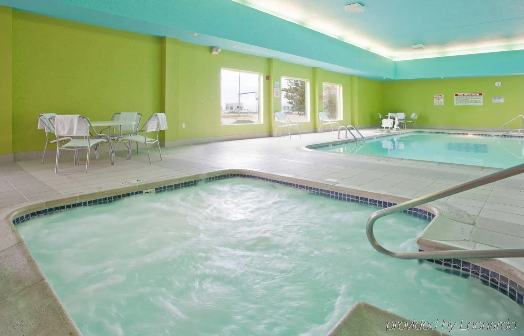 Holiday Inn Express Hotel & Suites Columbus by IHG