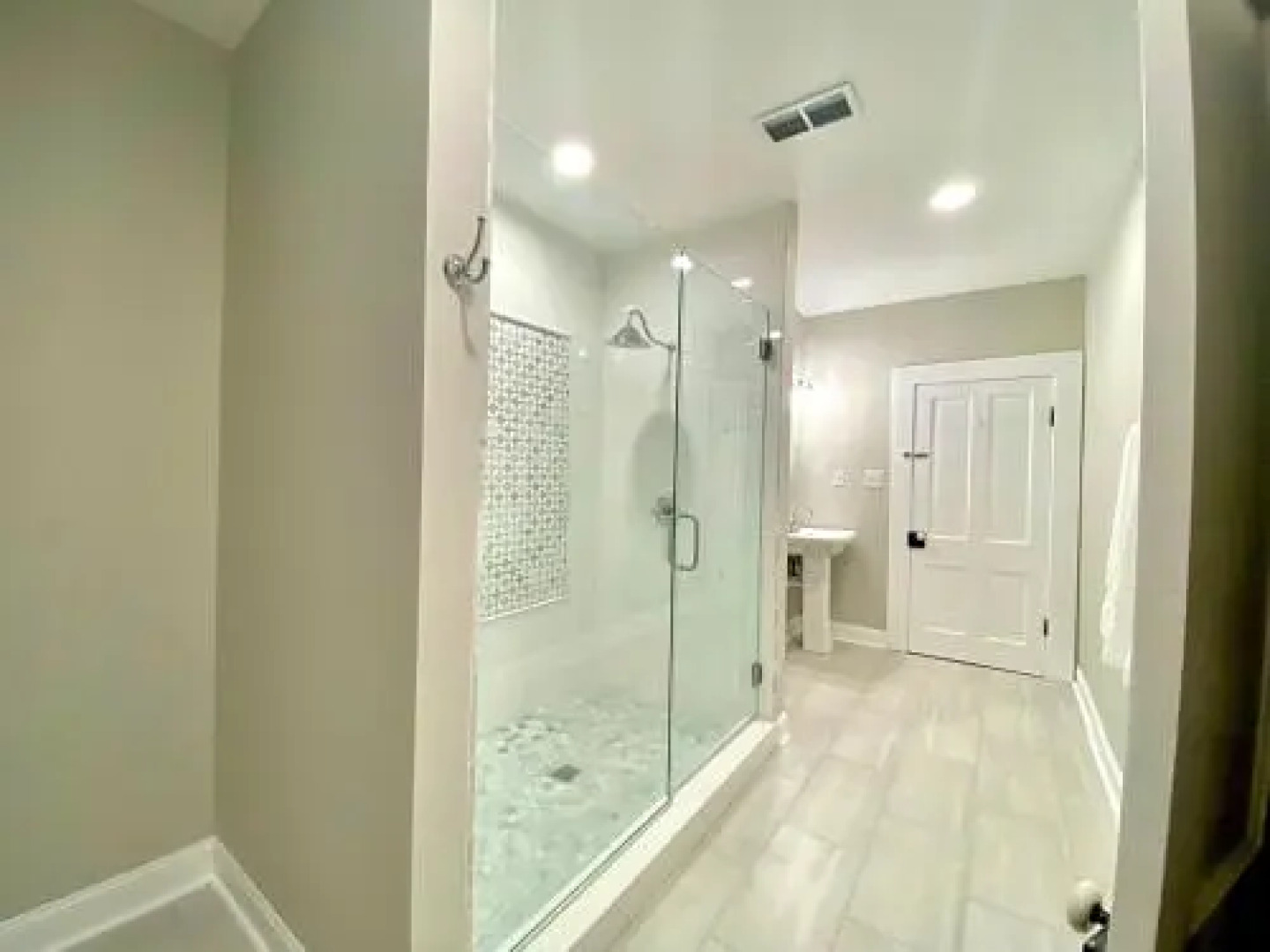 1823 Historic Rose Hill Inn