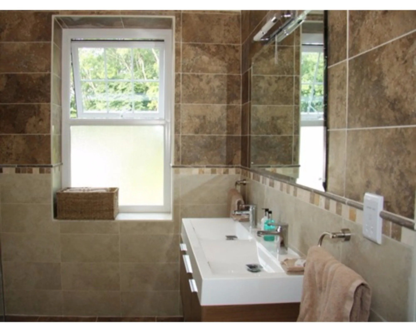 Broadway Country House