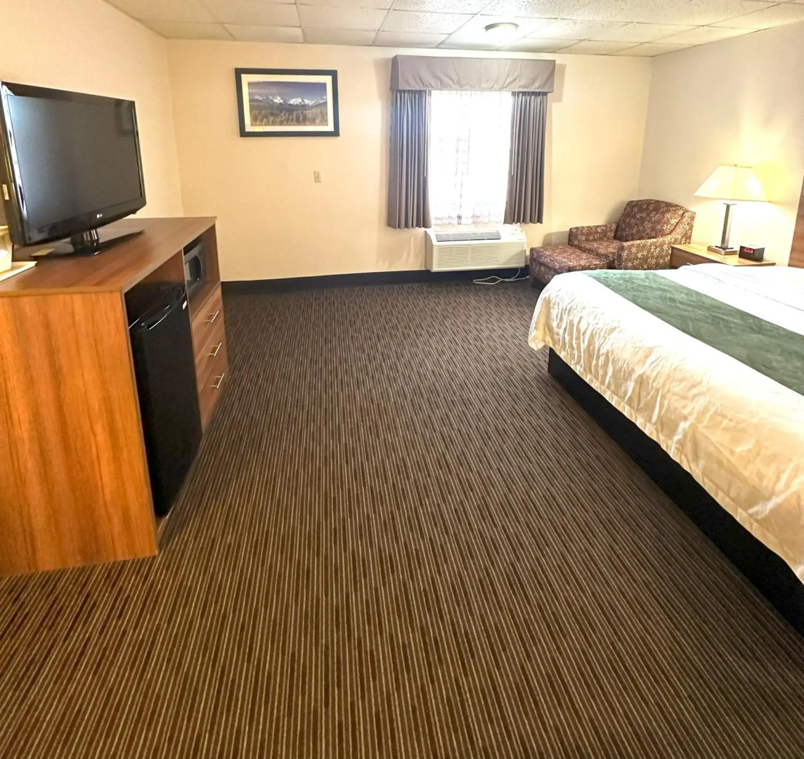 Sunflower Inn and Suites