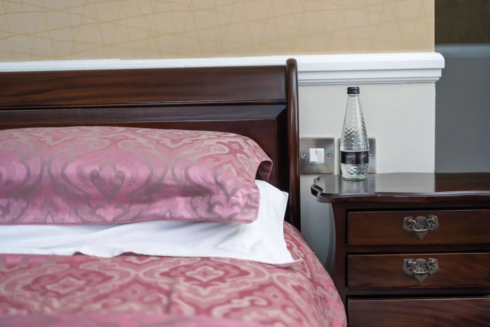 Guildford Manor Hotel & Spa