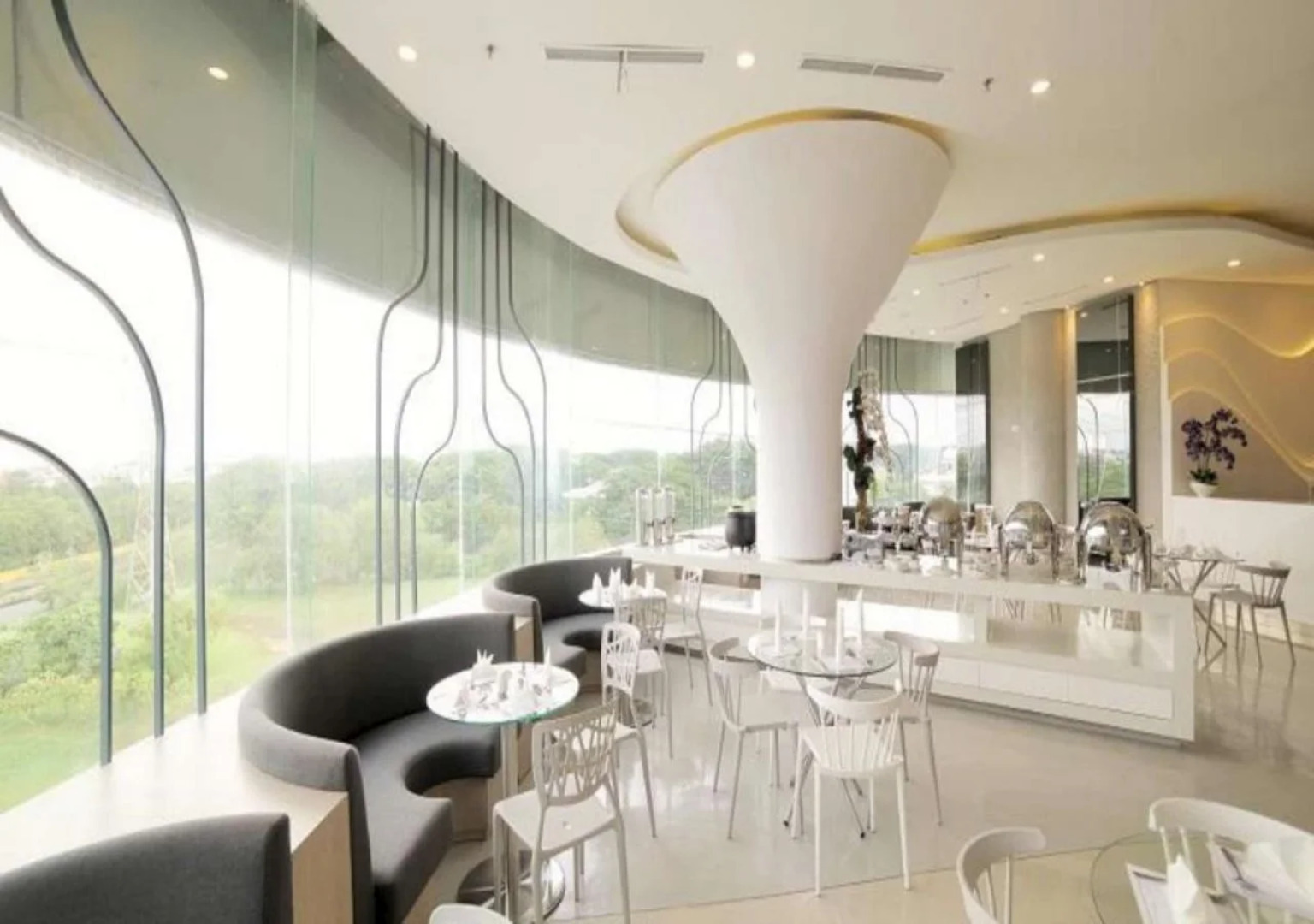 Ozone Hotel Pantai Indah Kapuk