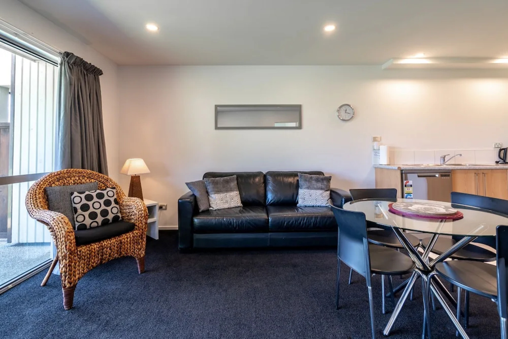 Toodle's Wanaka Luxury with Mountain Views