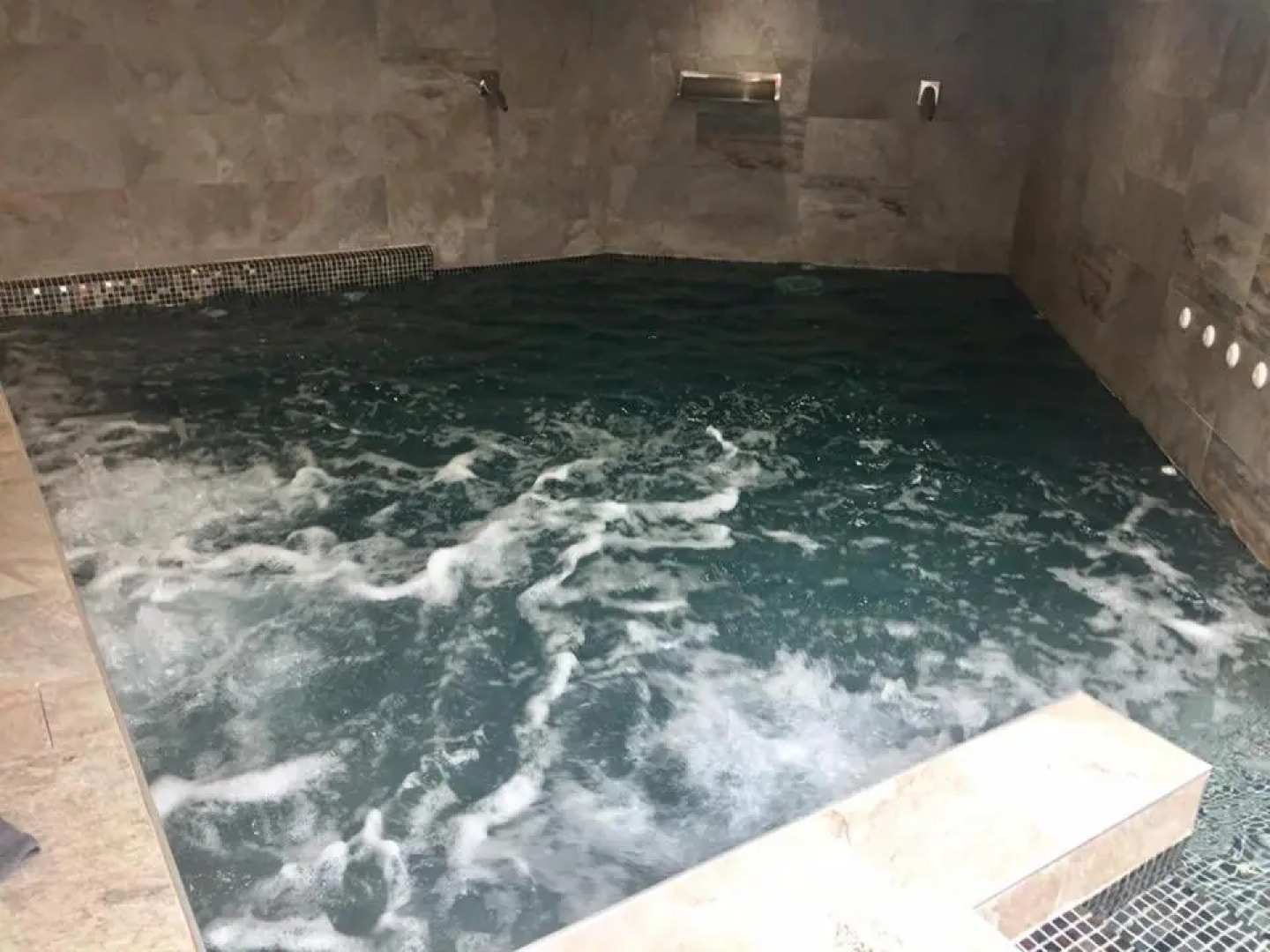 Oasis Beach X app 25