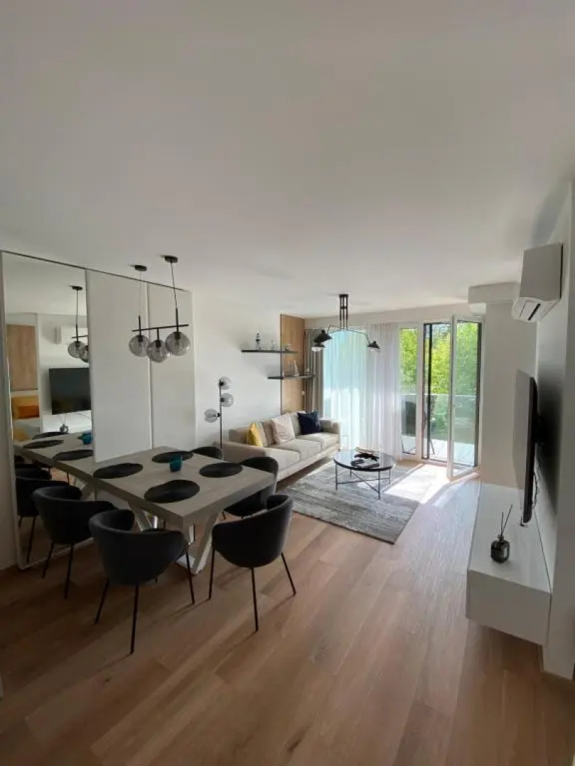 Premium Lelle Waterfront Resort Clyde