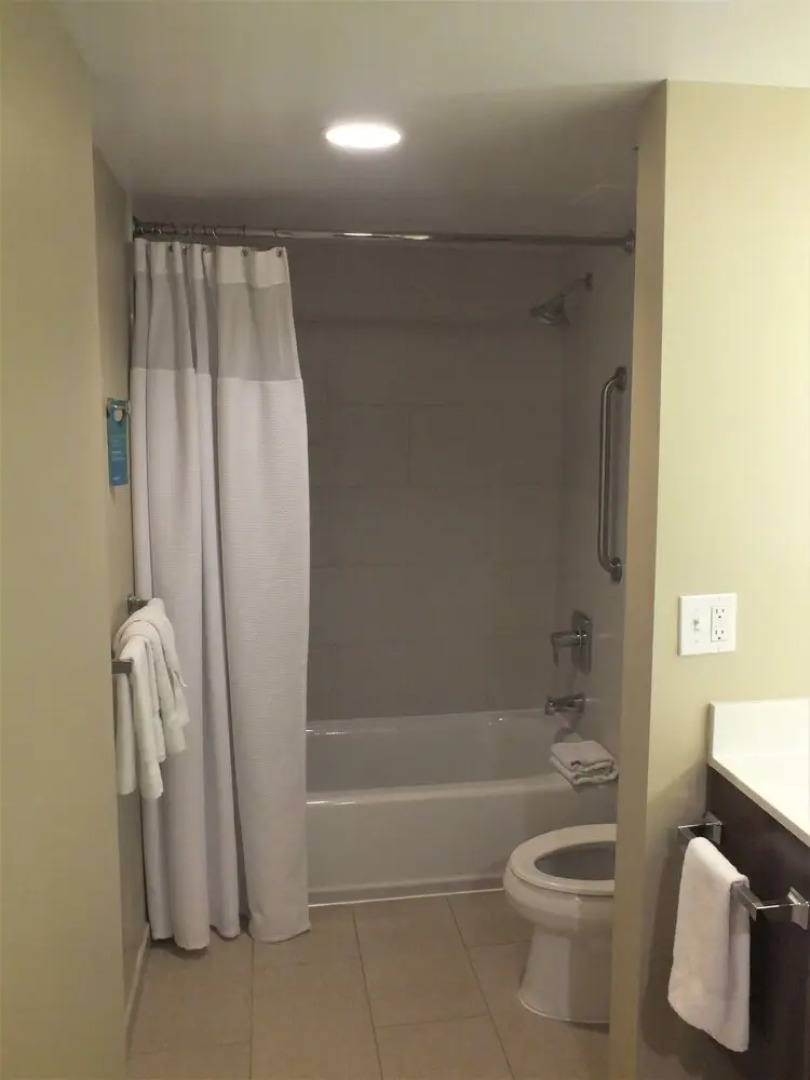 Lexington Vacations Kiss by Stark Hosp