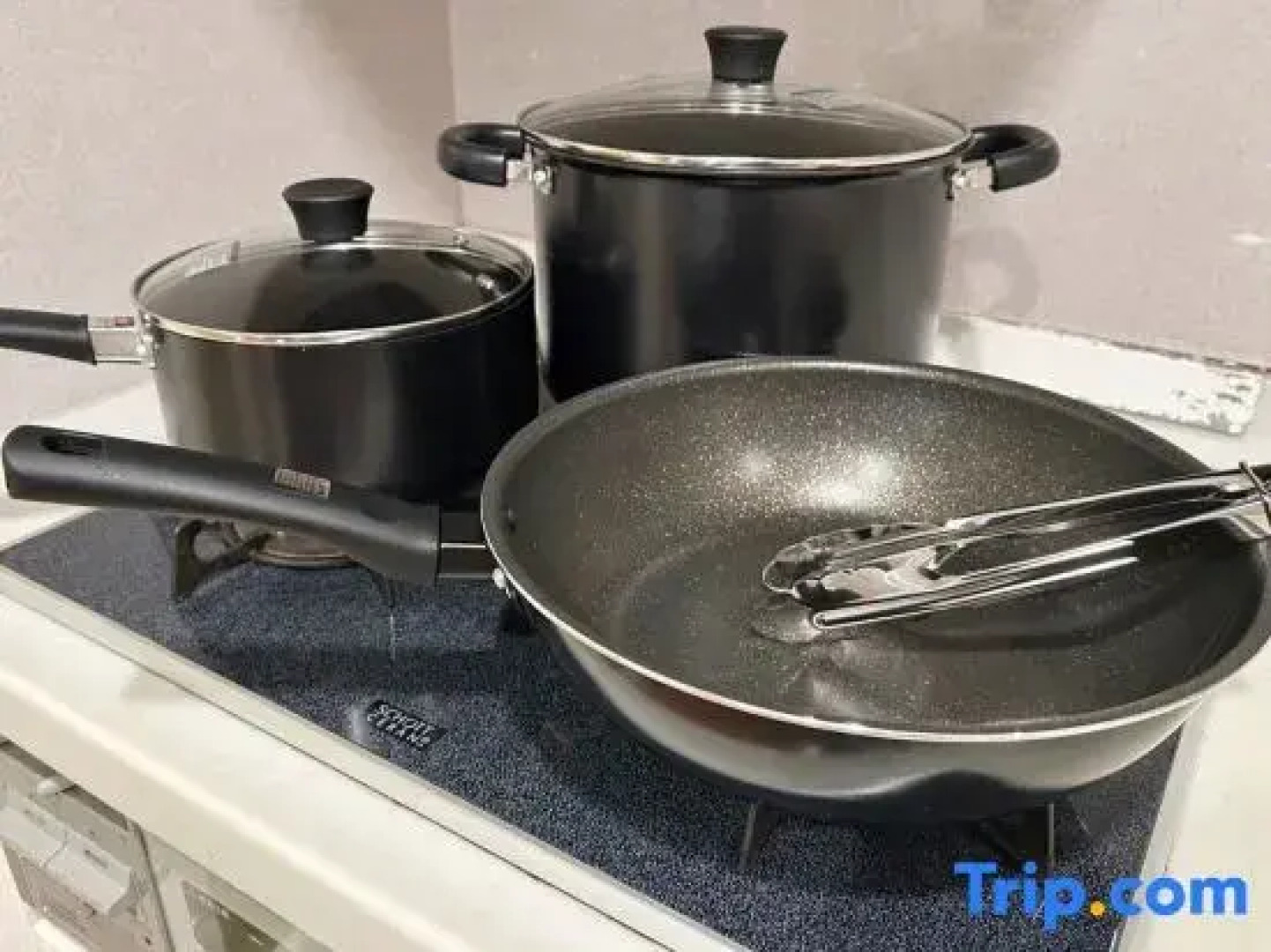 Whole House / 10 ppl/ 3 Parking /Free Wifi!