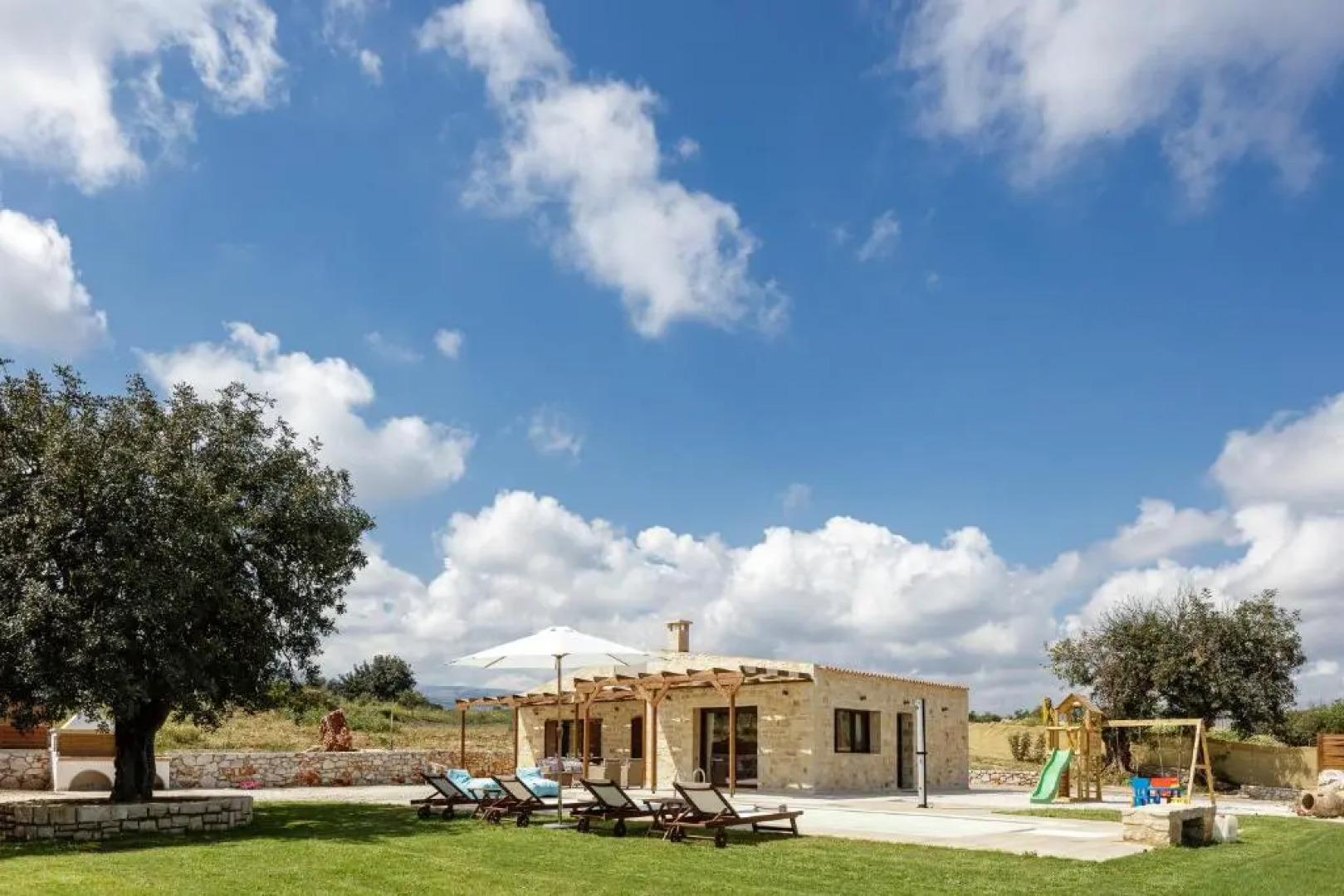 Unique Stonebuilt rural Retreat & private pool II