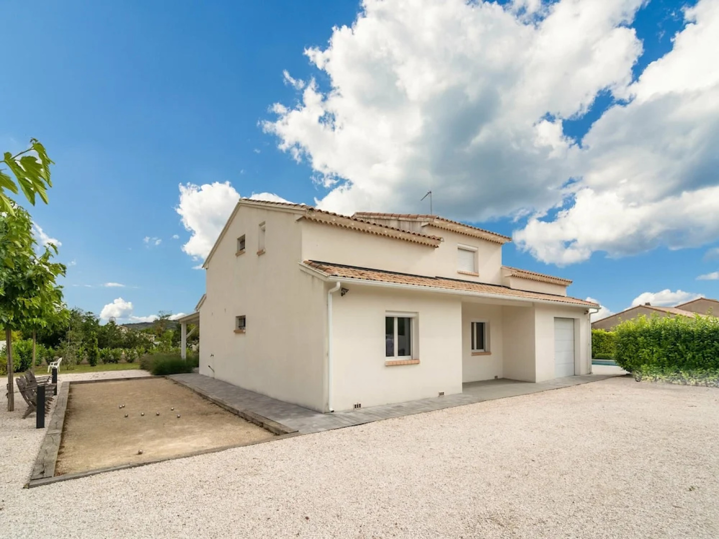 Luxurious Modern Villa With Heated Private Swimming Pool, jeu de Boules Court and Lots of Privacy