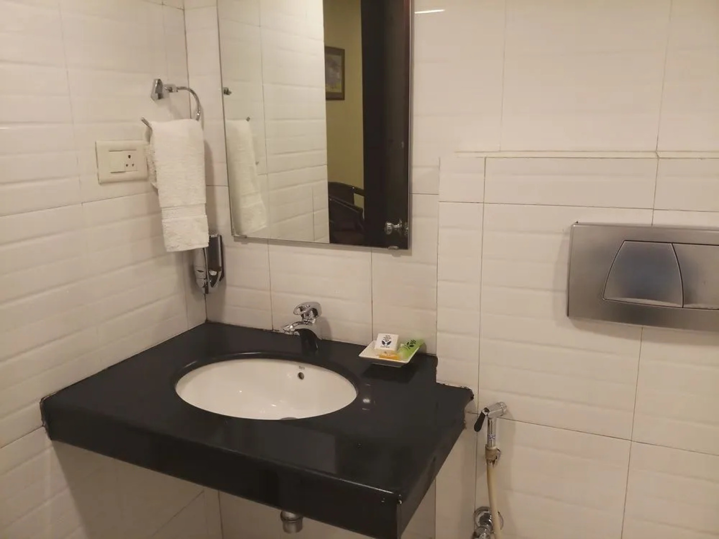 Vedanta Wake Up - Ernakulam, North Railway Station