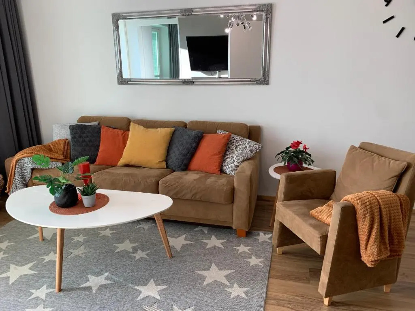 StarHomes Studio Lux 10