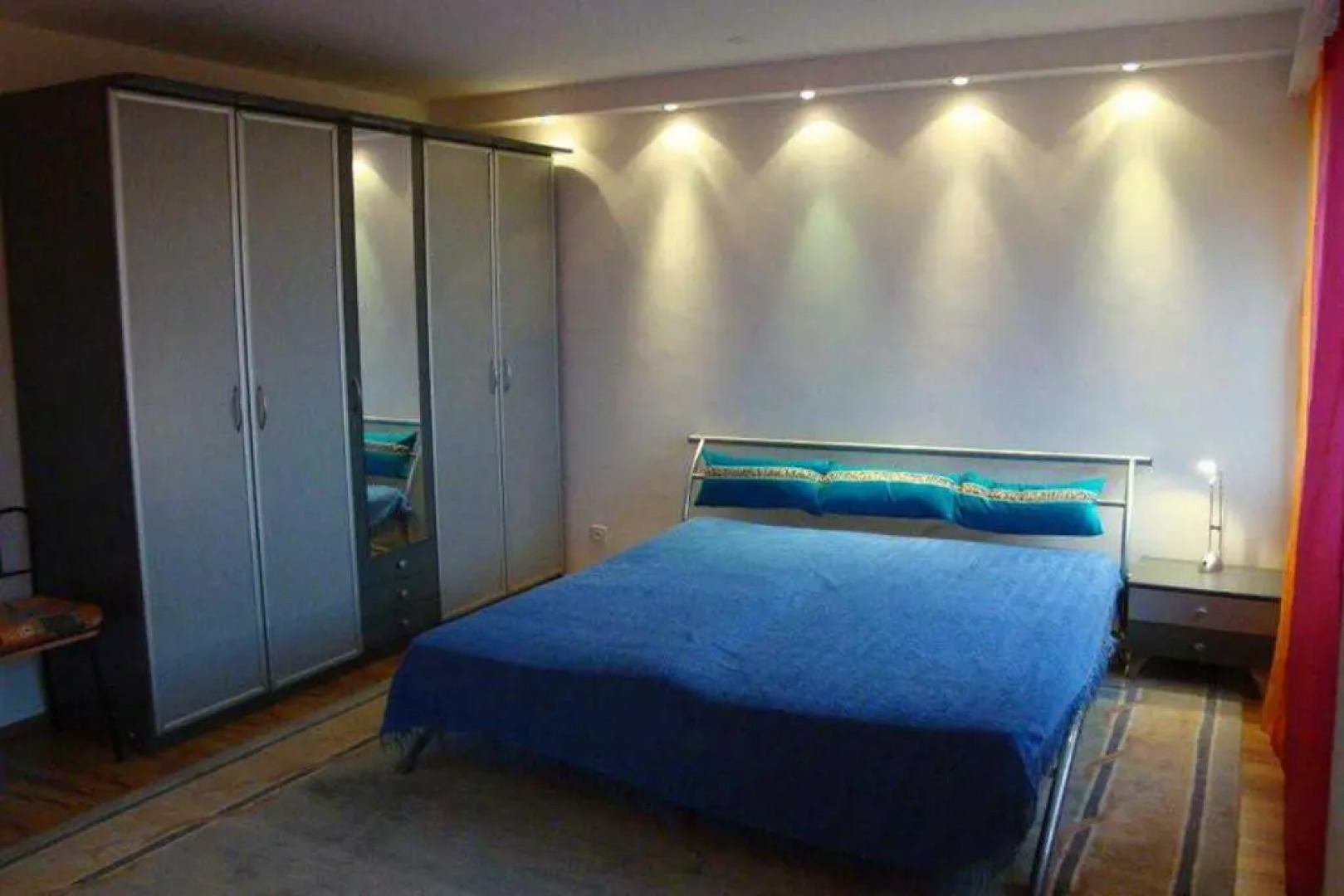 Apartments in Leafy Suburb