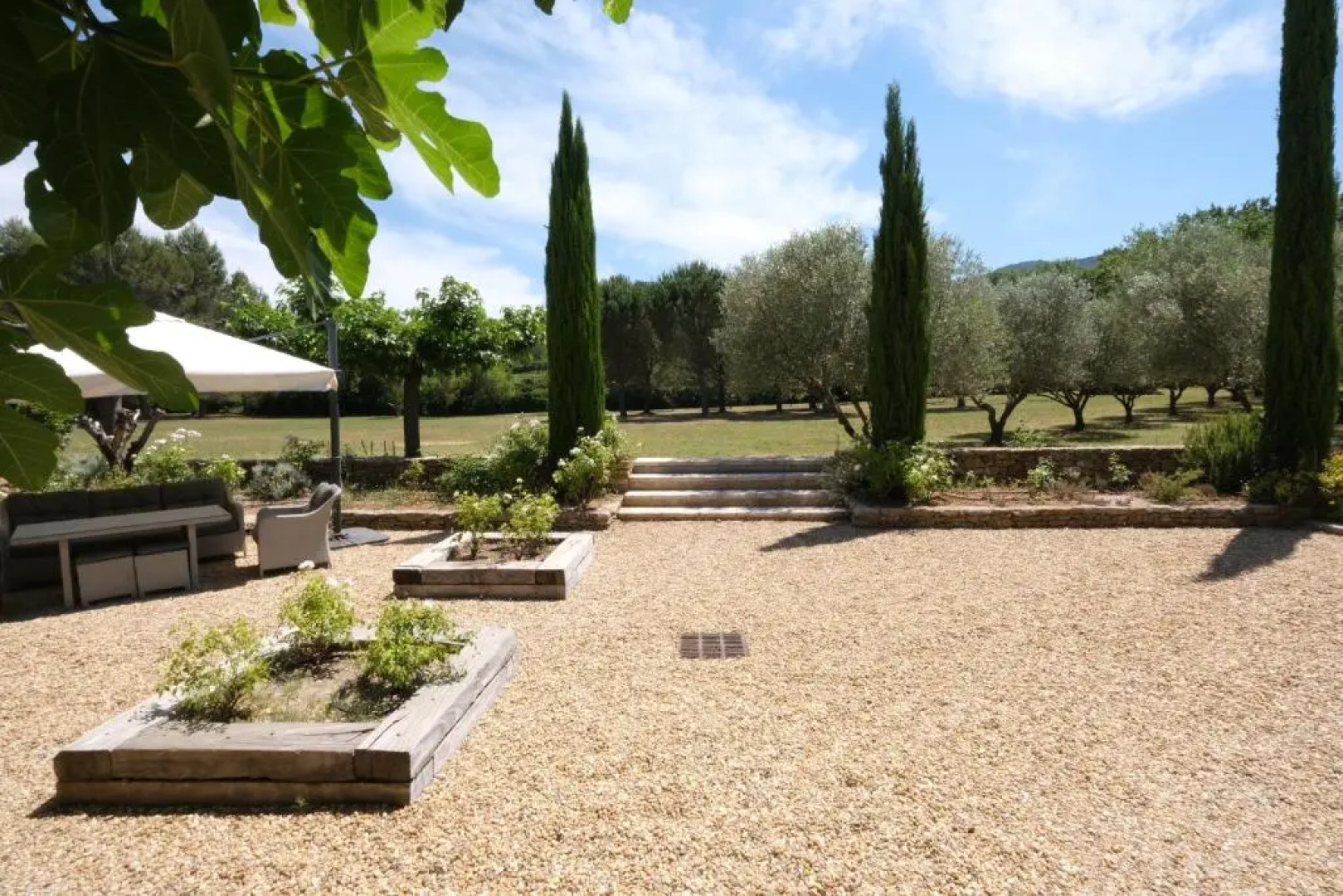 Charming vacation rental with a swimming pool in the heart of Luberon Natural Park,13 people LS2-306 ANDOURETO