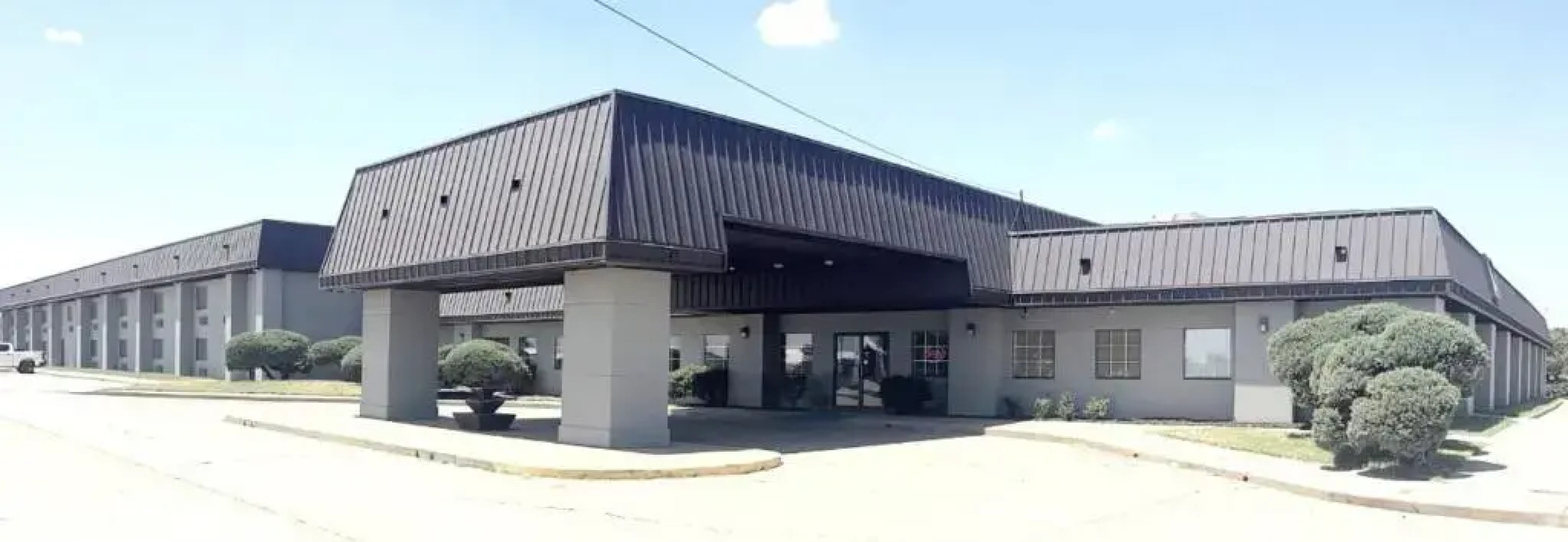 Super 8 by Wyndham Altus