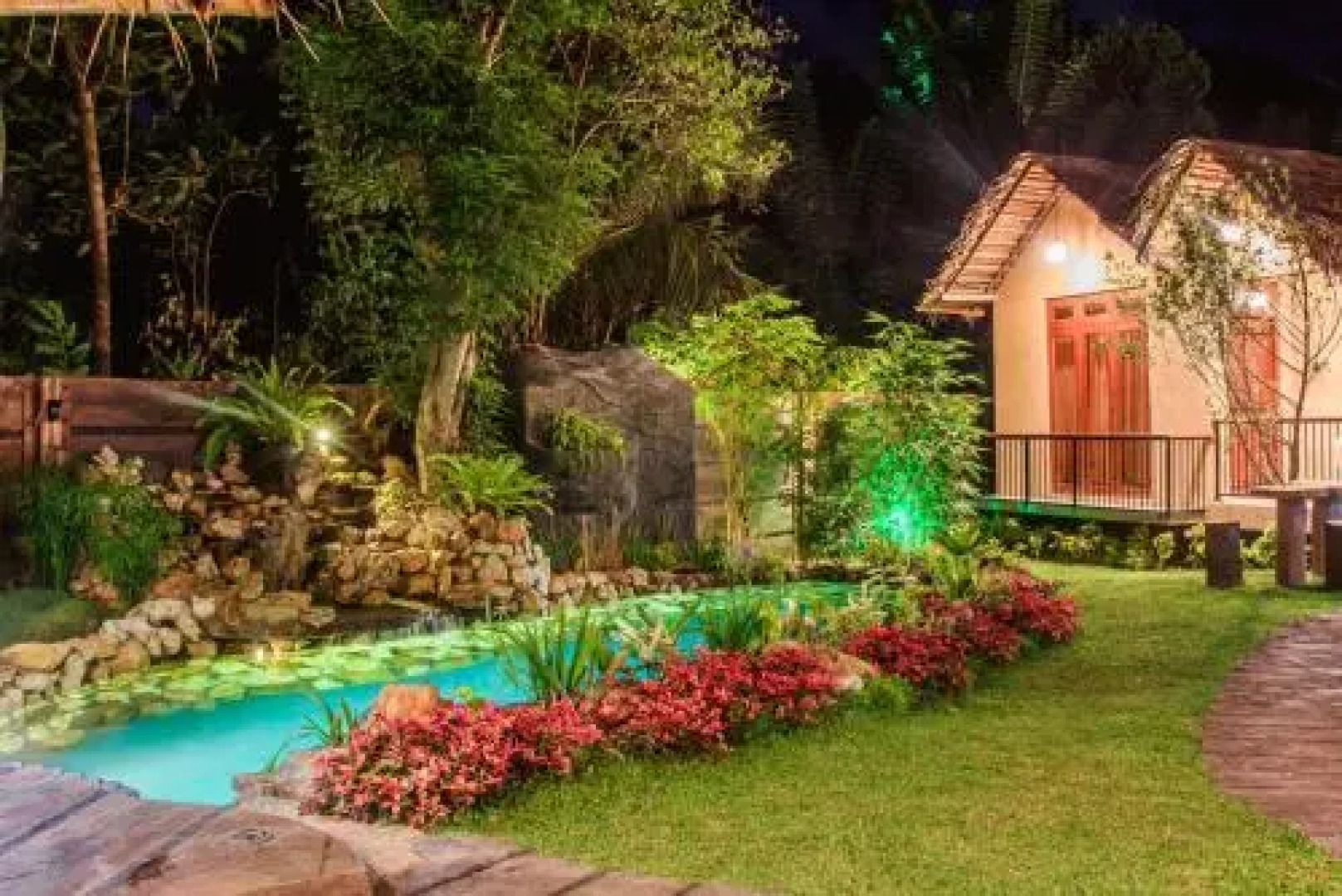 Manusath Holiday Inn